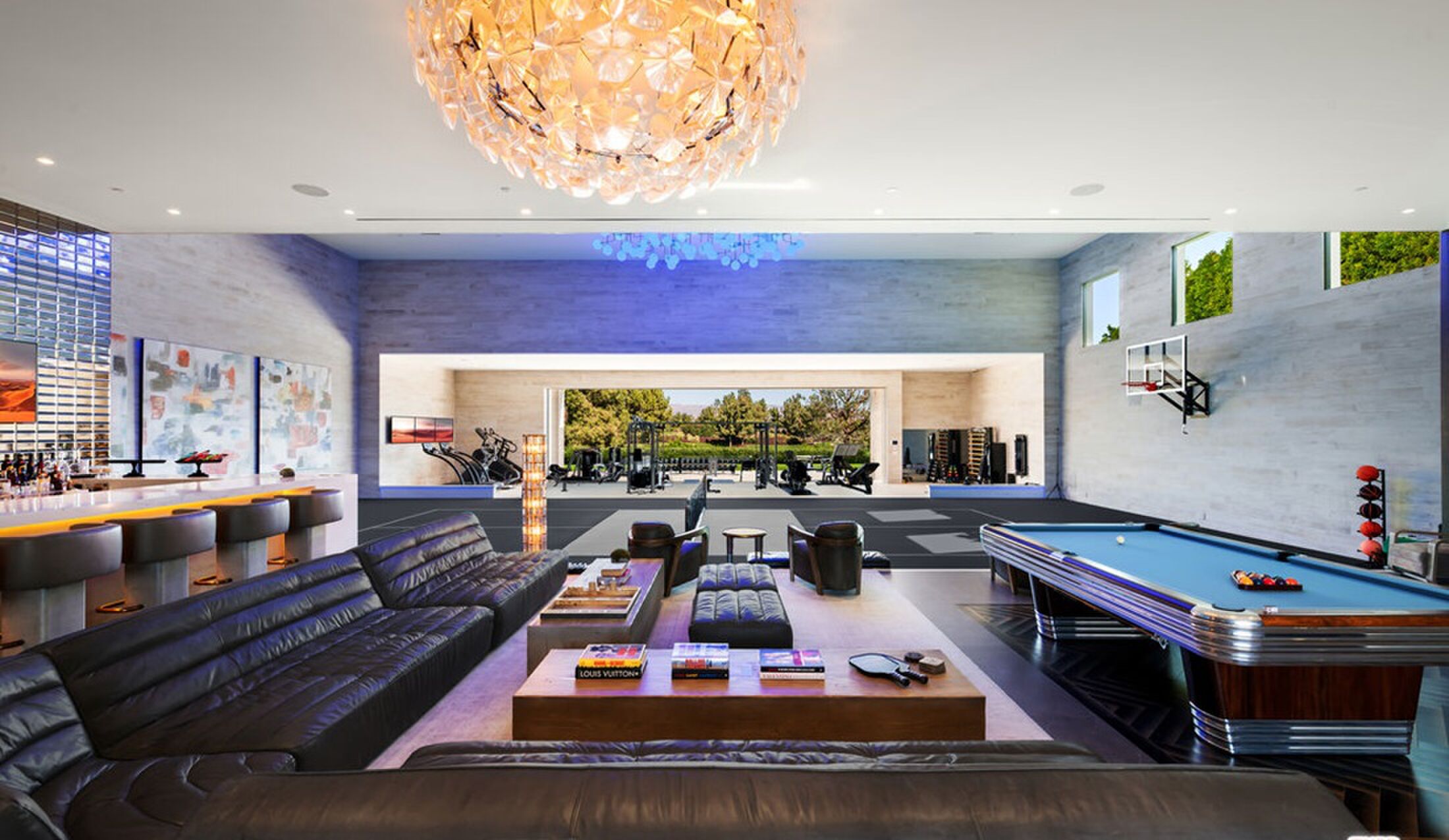 De entertainmentruimte en sportschool