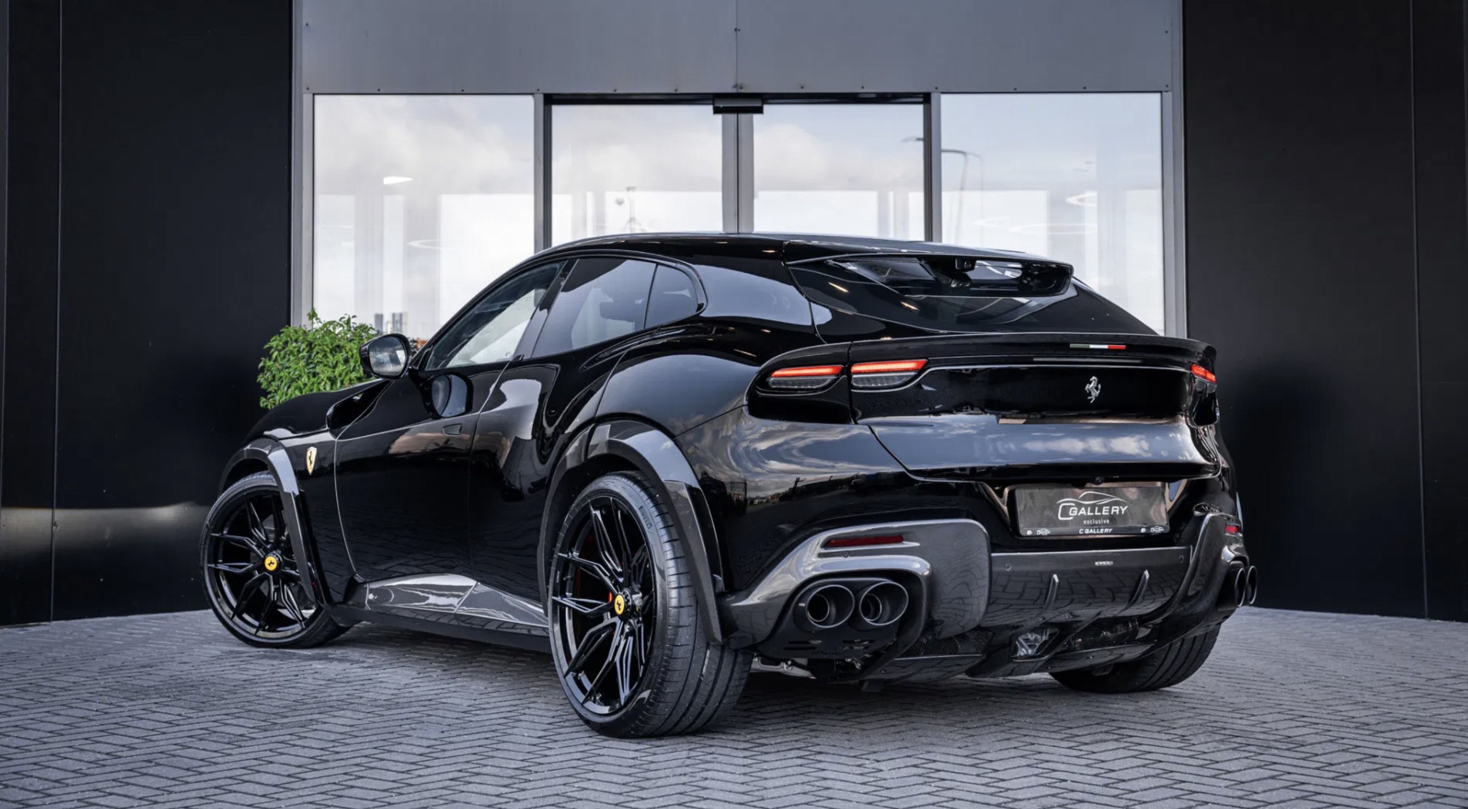 De door Novitec onder handen genomen Ferrari Purosangue op Marktplaats