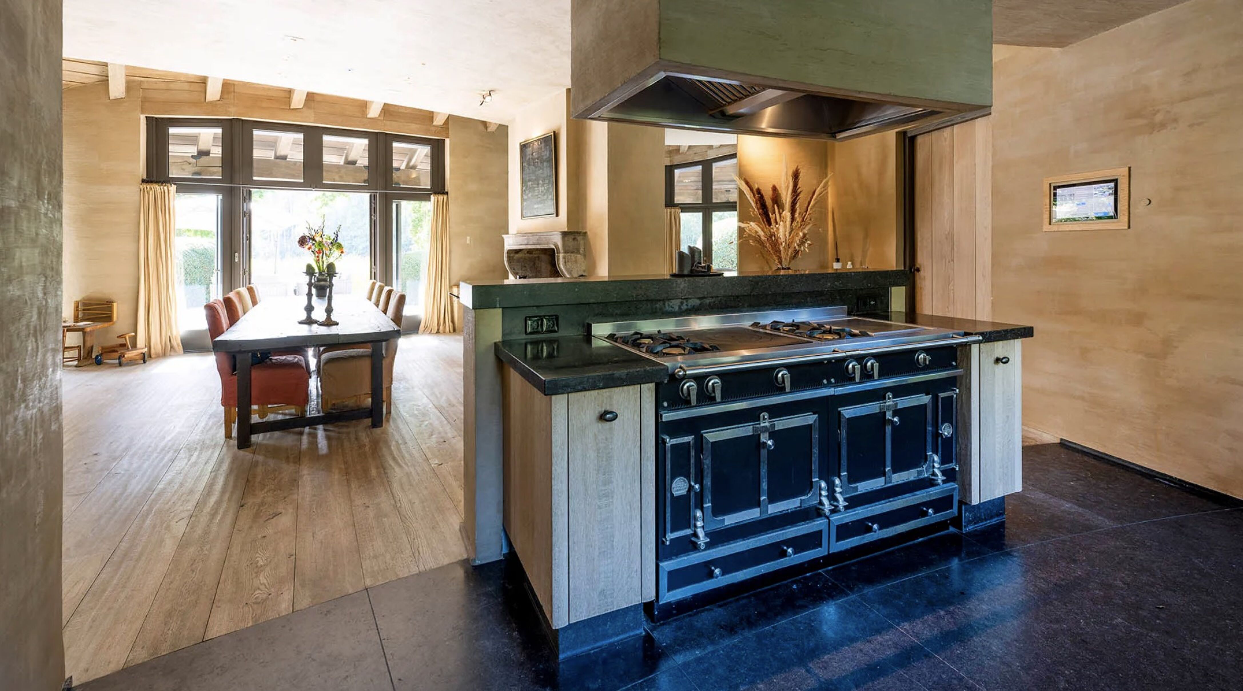 De villa van Robert van Maasakker in Den Dolder