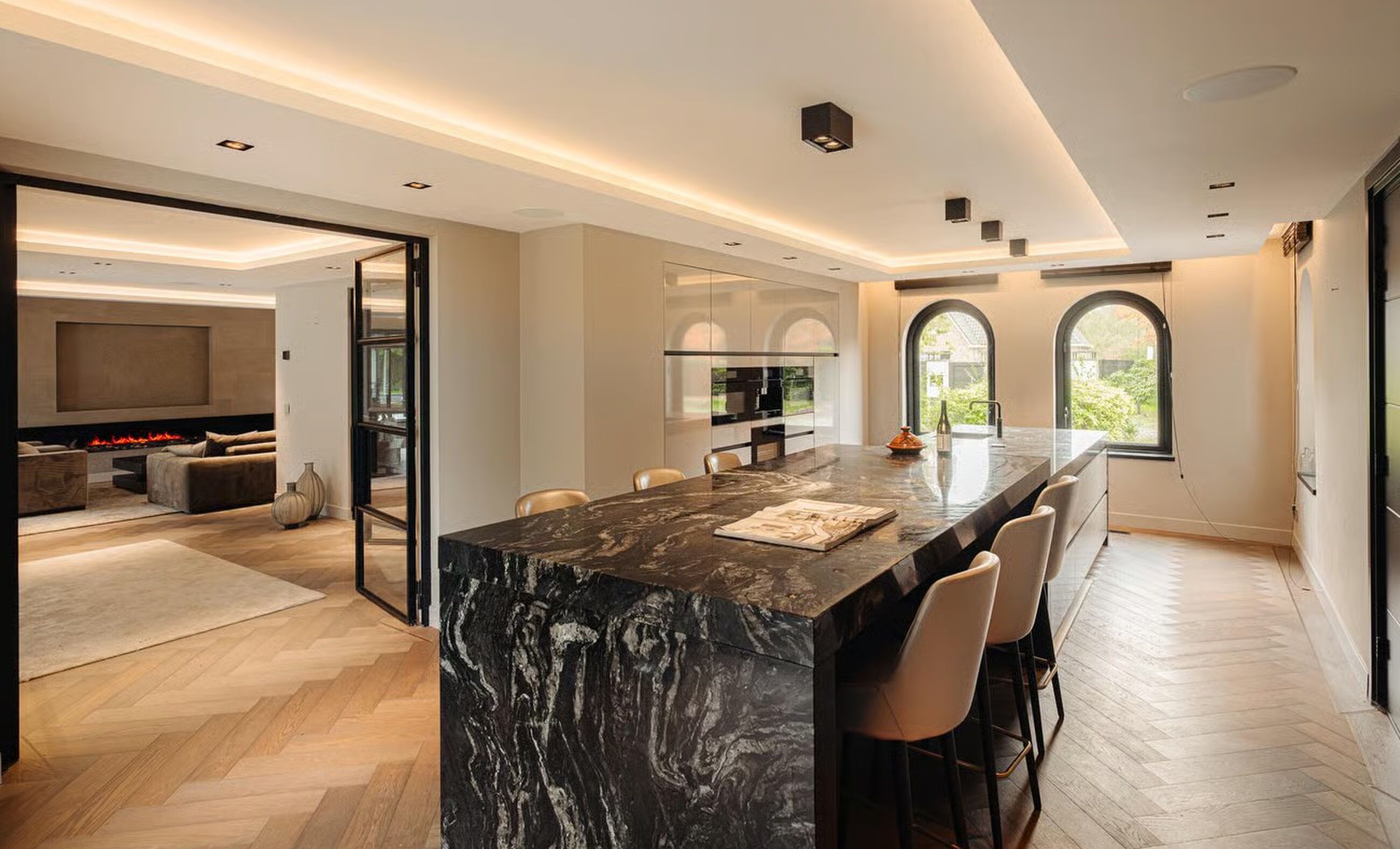 De voormalige villa van Boef is opnieuw te koop verschenen