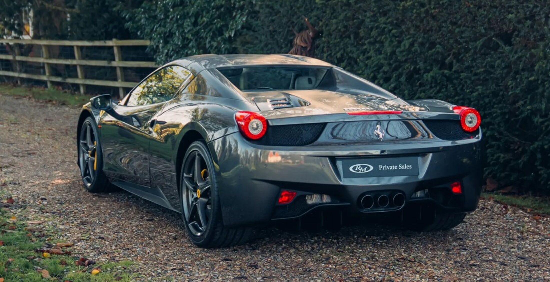 De achterzijde van de Ferrari 458 Spider