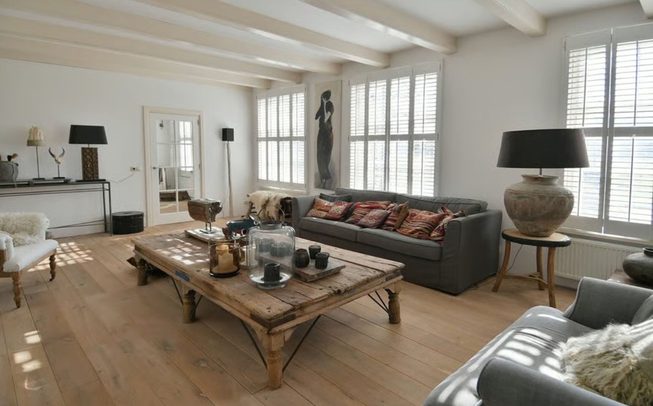 De living van de woning van Bram Moszkowicz