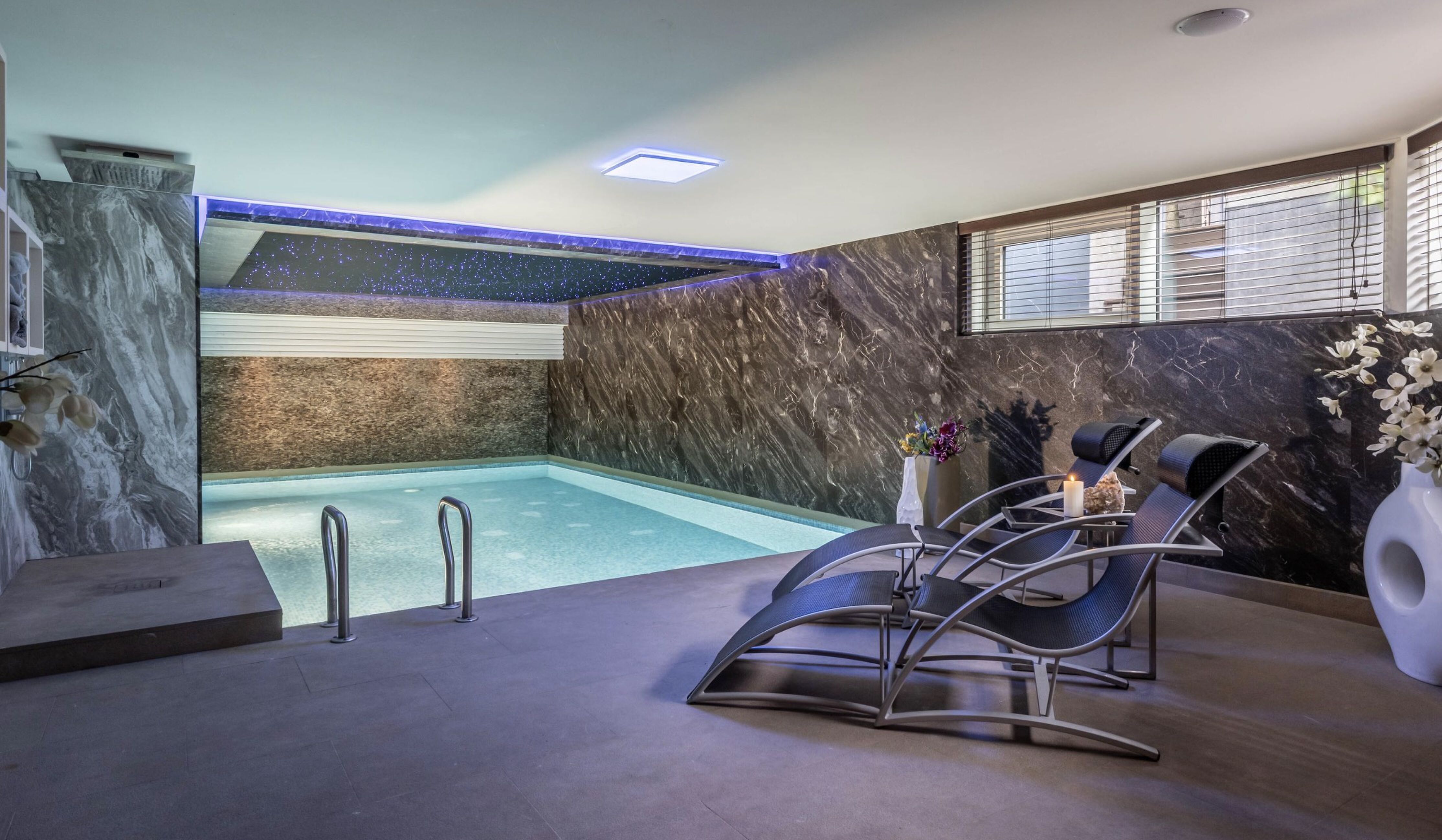 De villa van Andy van der Meijde in Apeldoorn