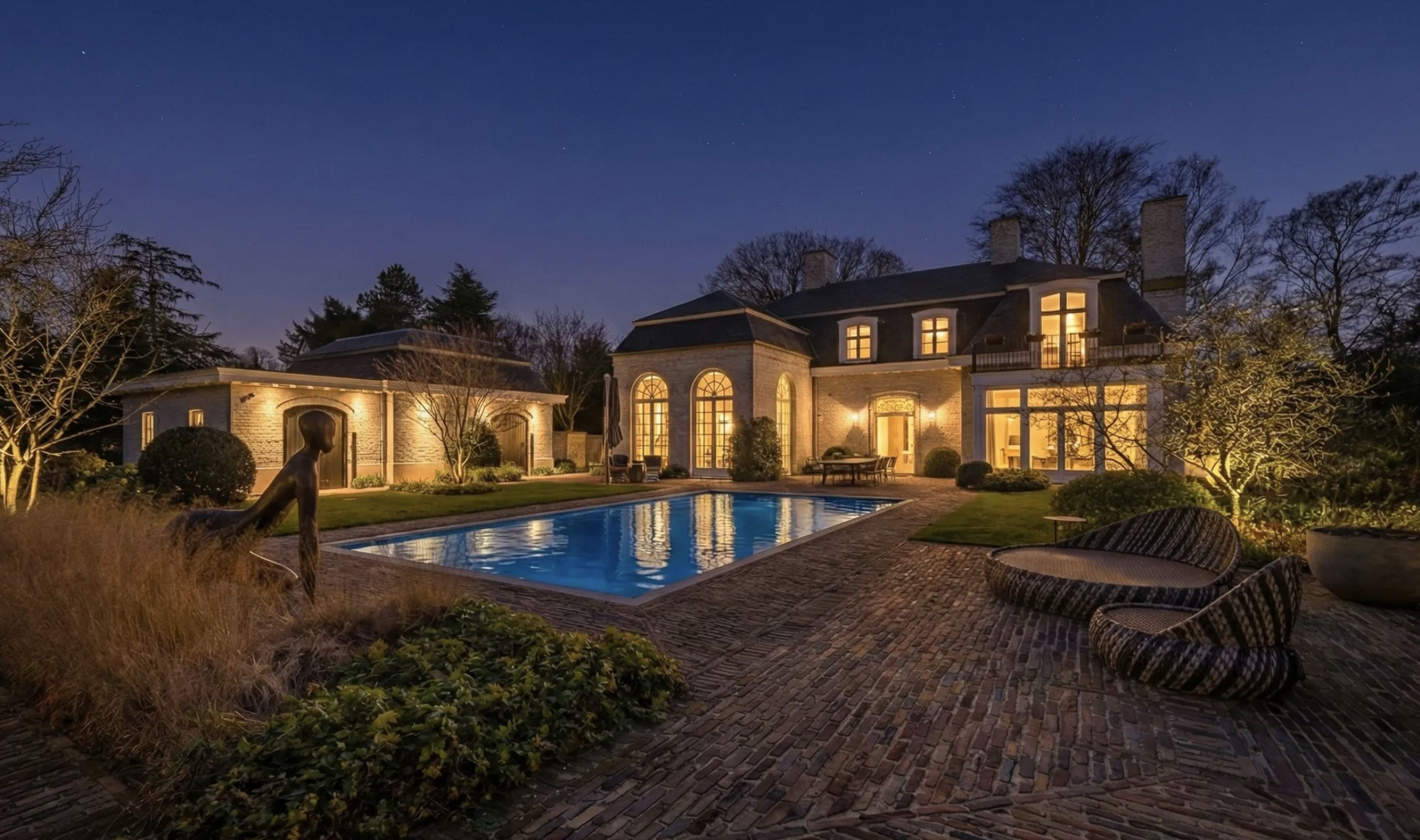 Vastgoedmiljonair wil bijna € 8 miljoen voor hagelnieuwe villa in het Gooi