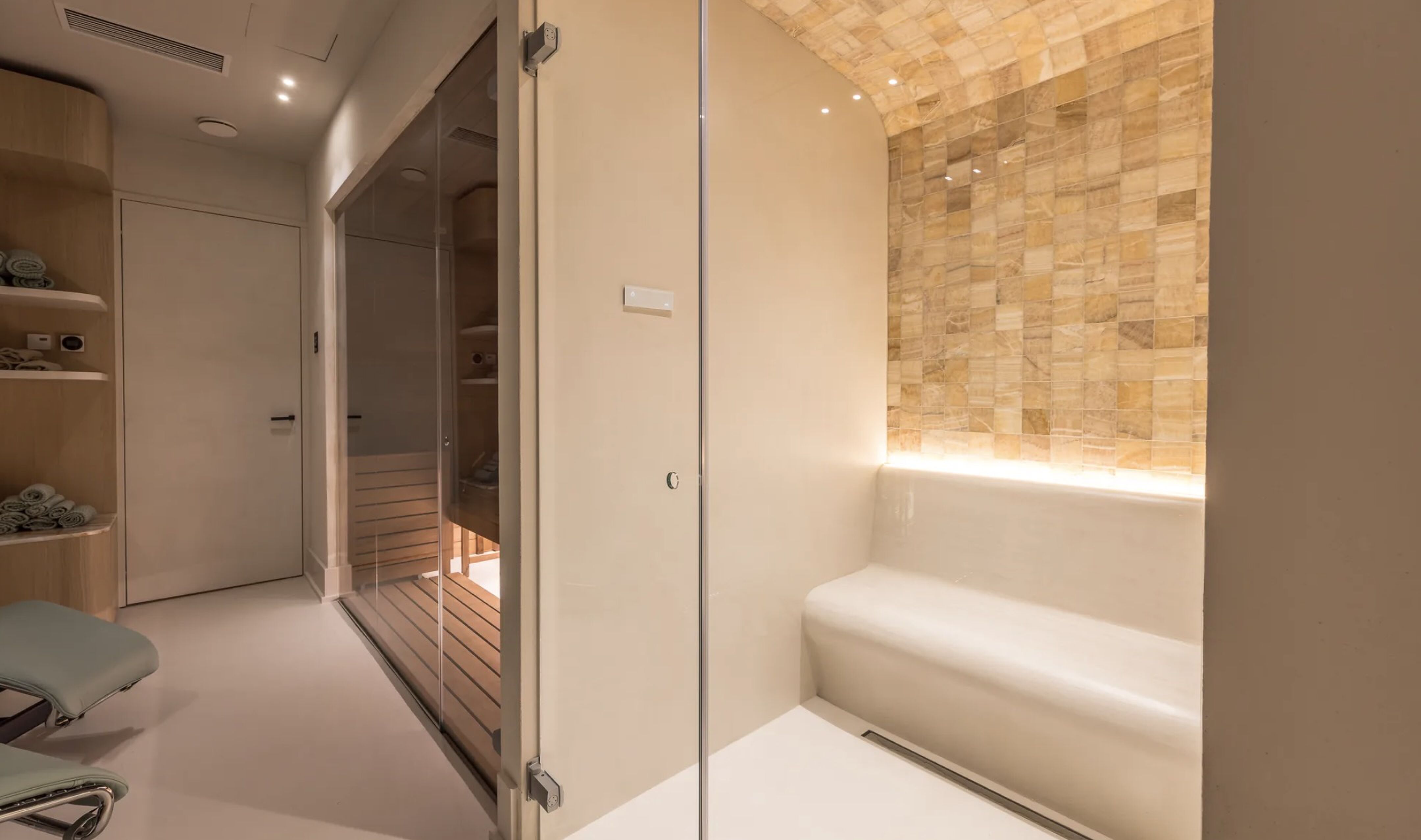 De villa van Harry van Zandwijk in Blaricum