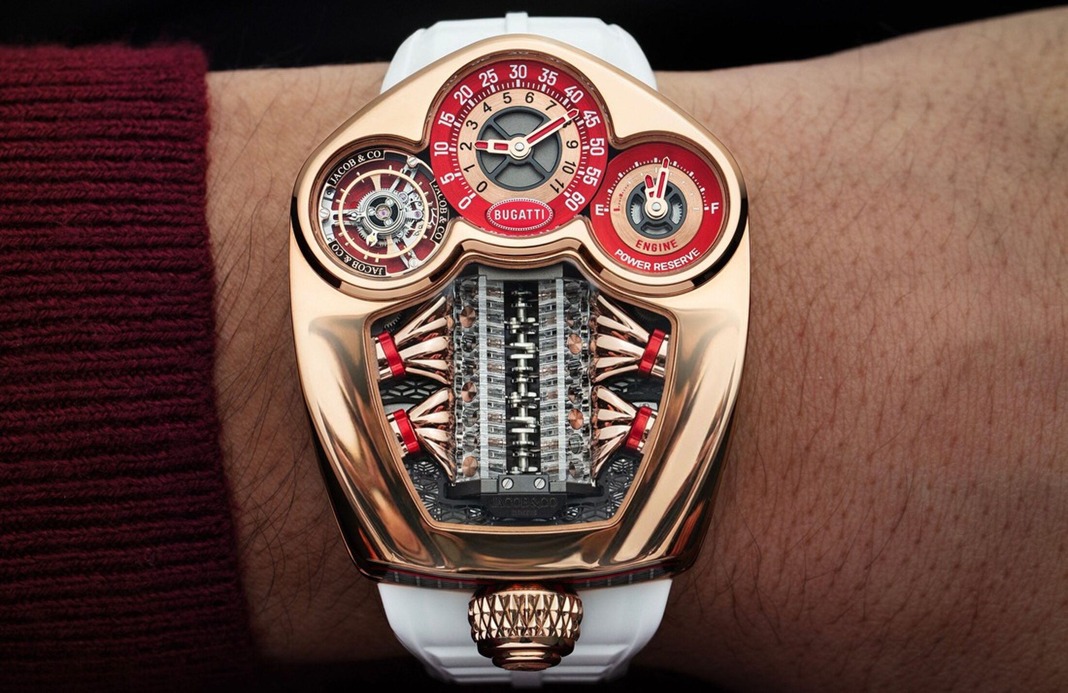 De wijzerplaat van de Jacob & Co. Bugatti Tourbillon