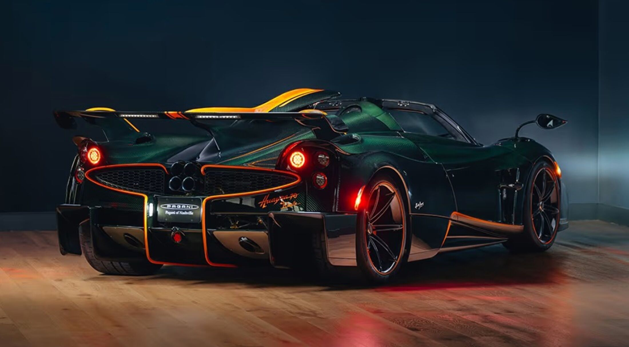 De achterzijde van de Pagani Huayra 70 Trionfo