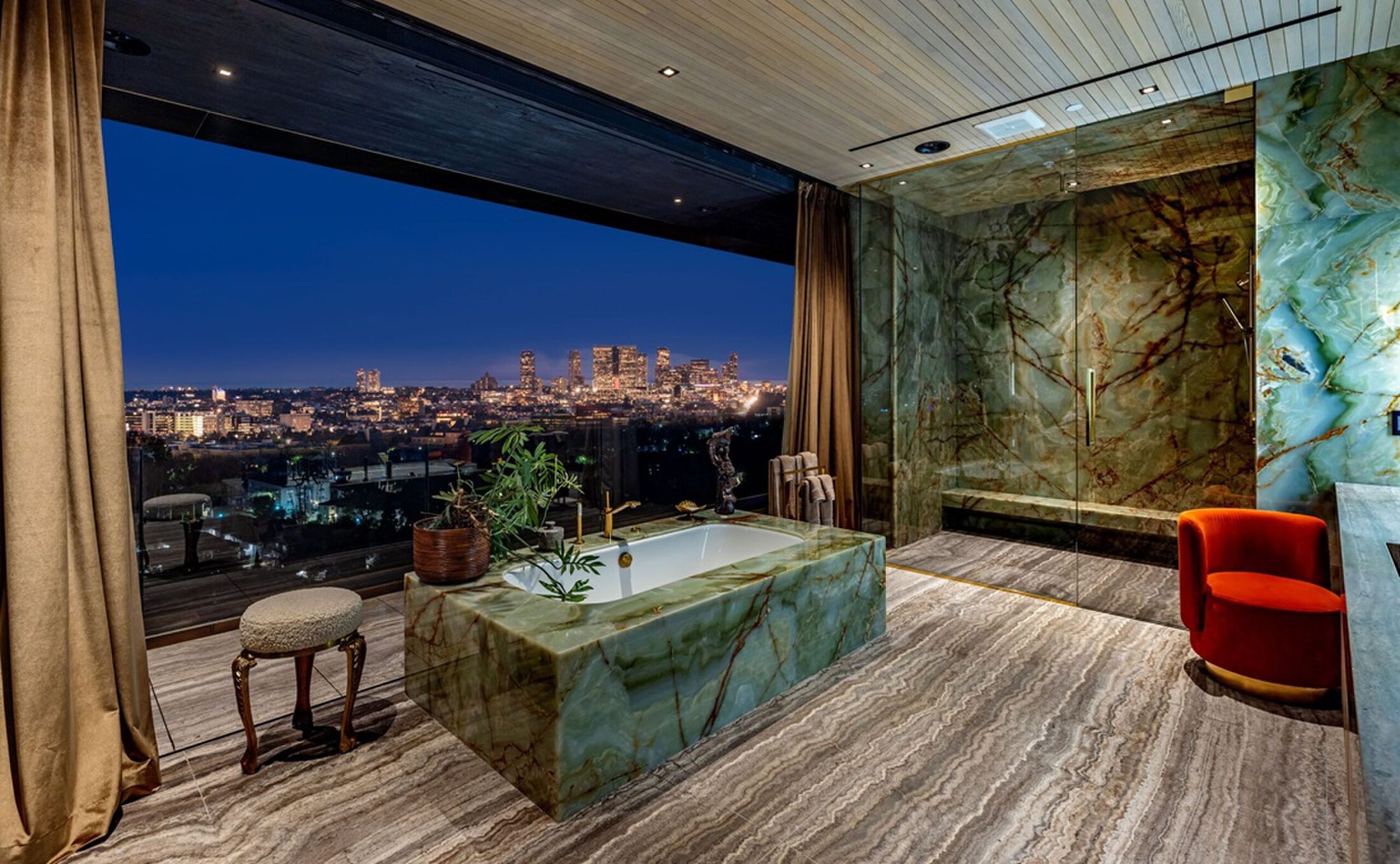 De en suite badkamer