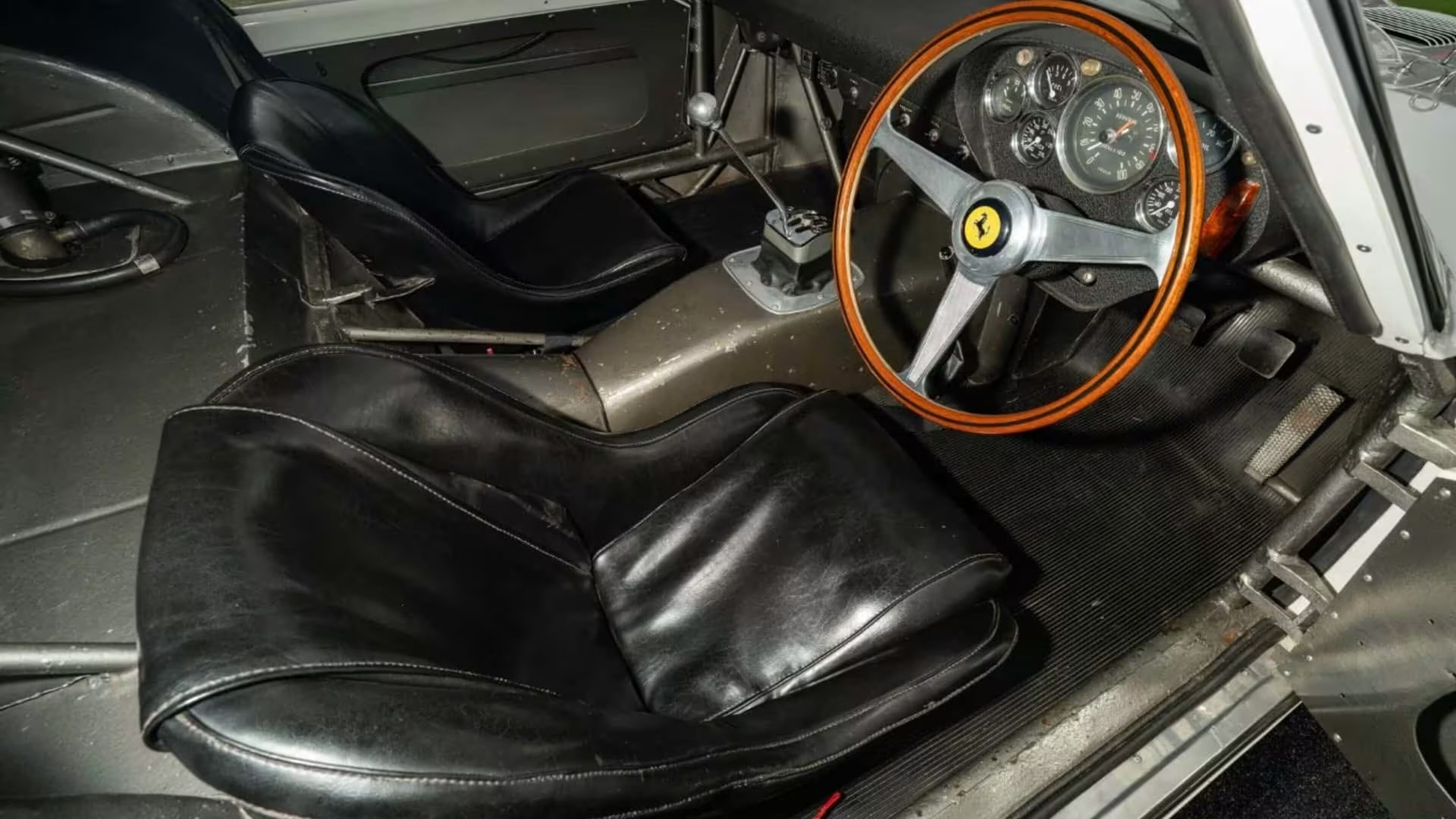 Het interieur van de Ferrari 250 GTO
