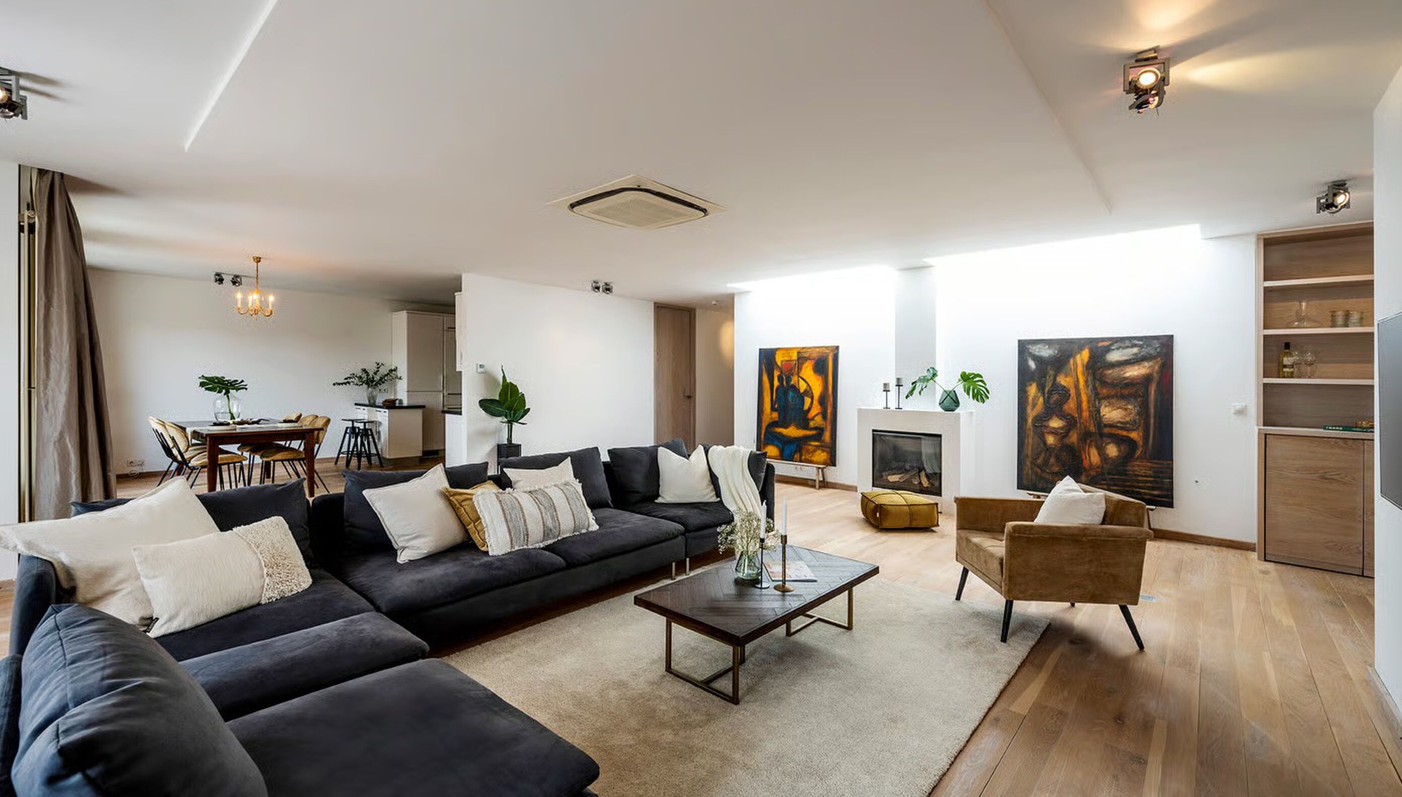 Het appartement van Andr&eacute; van Duin in Spaarndam