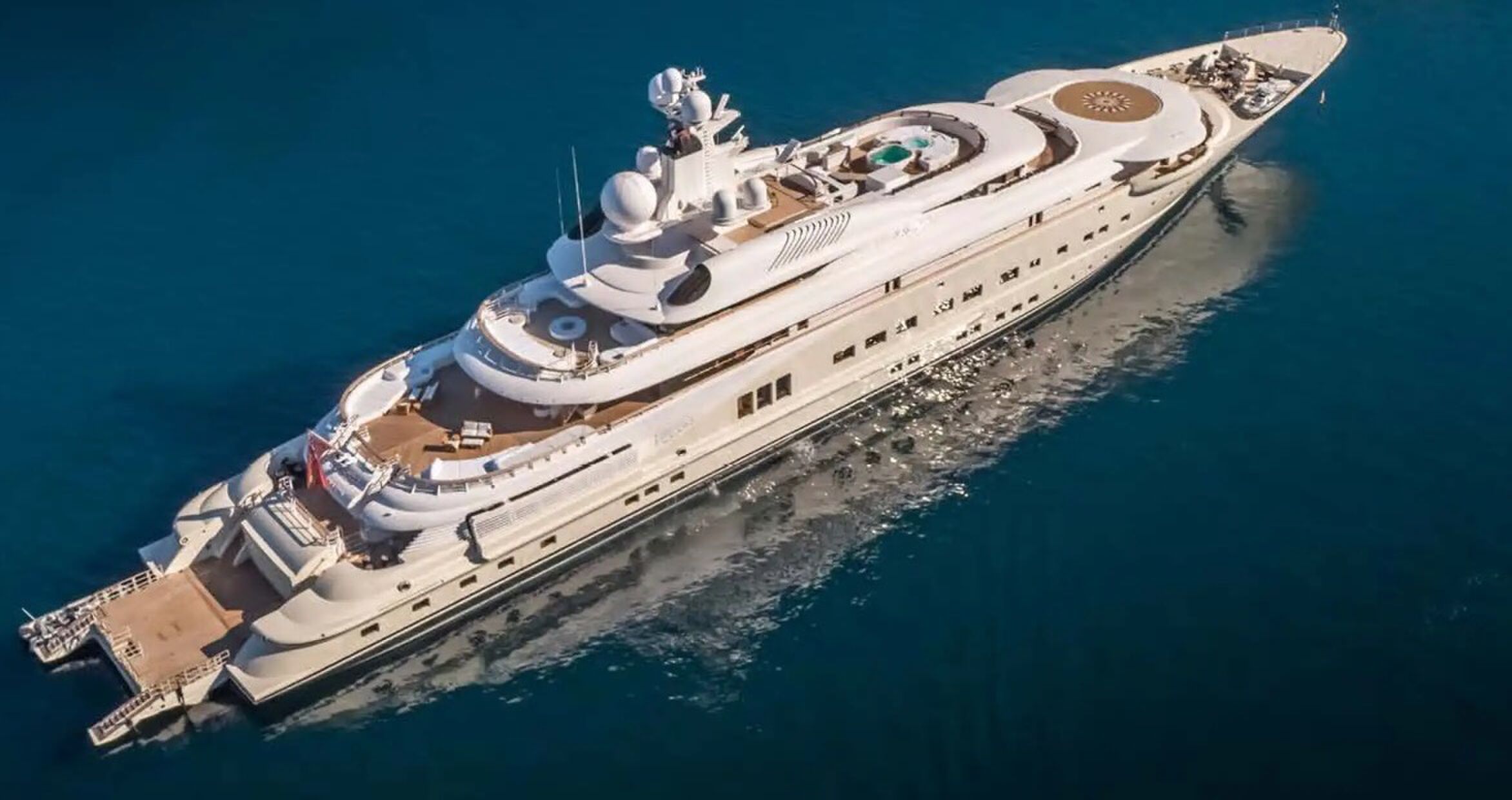 Het superjacht Pelorus van de Duitse scheepswerf L&uuml;rssen