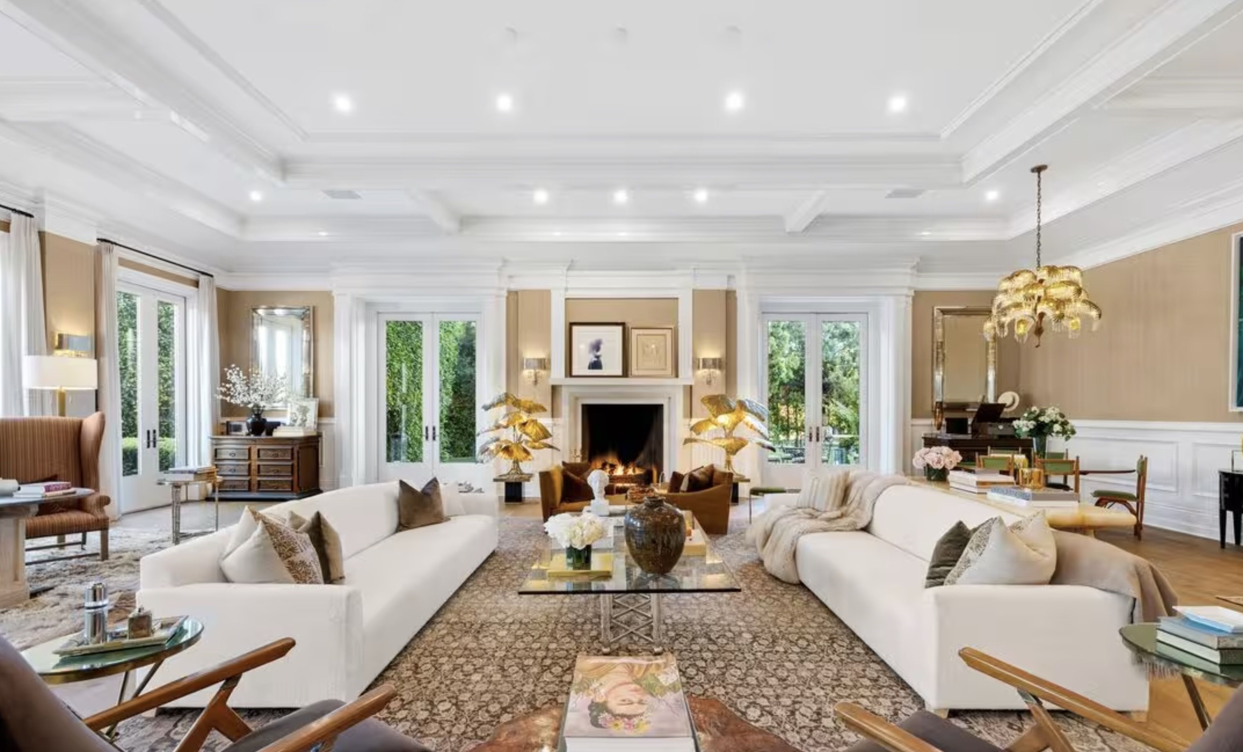 De woonkamer van de villa van Jennifer Lopez in Beverly Hills