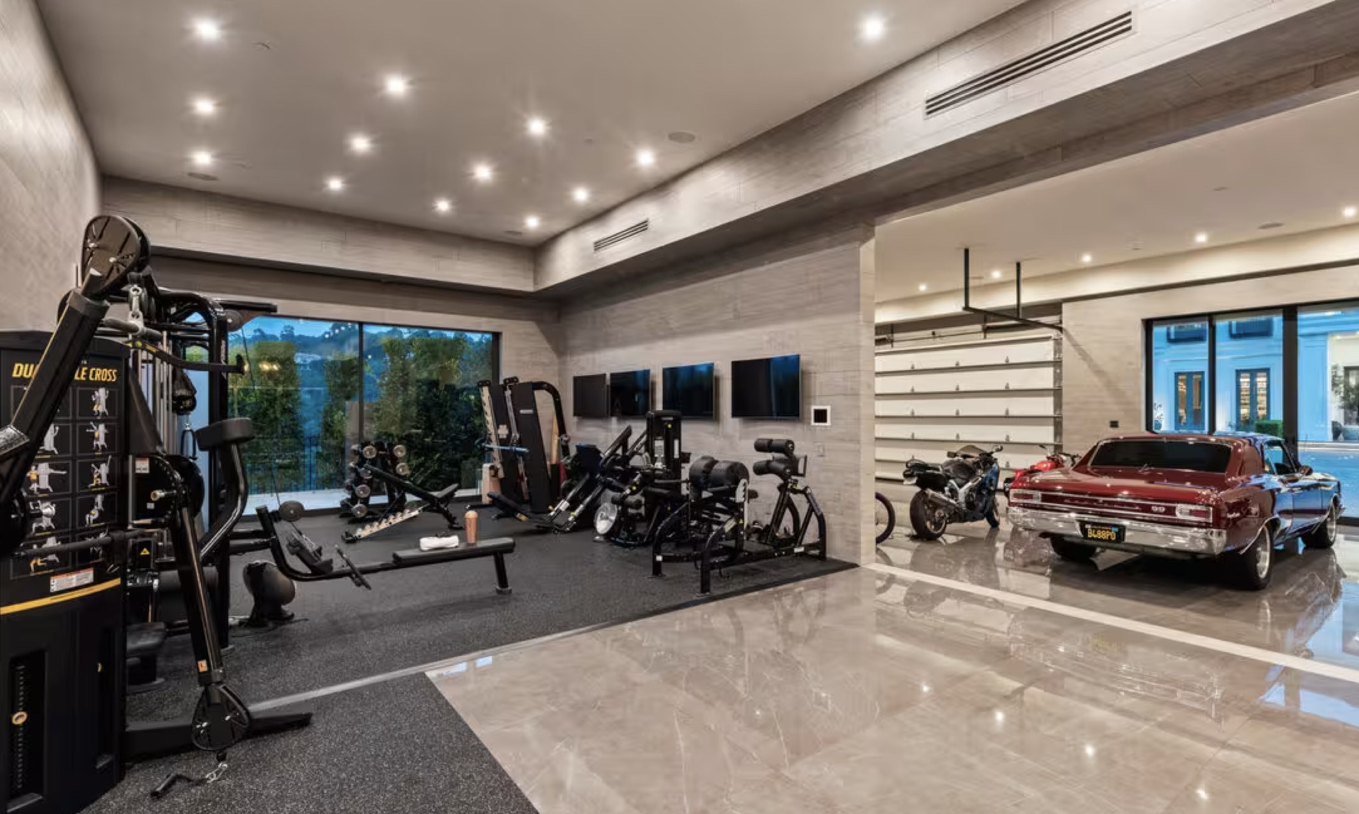 De homegym in de villa van Jennifer Lopez in Beverly Hills