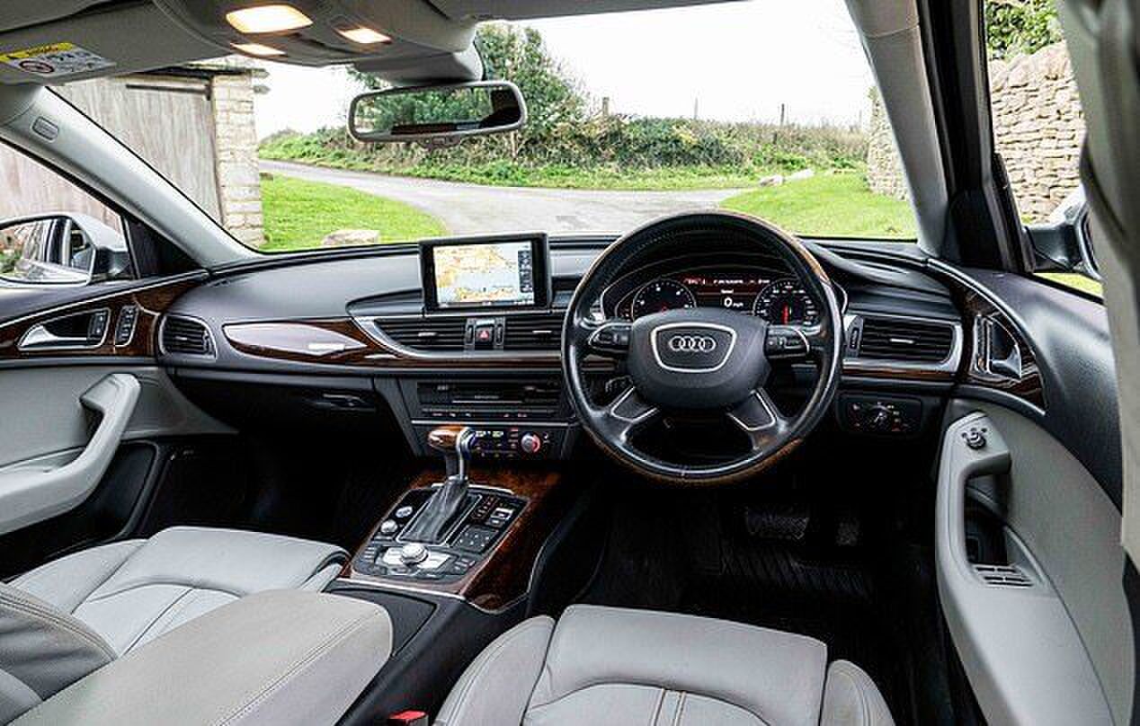 Het interieur van de Audi A6 Allroad van King Charles