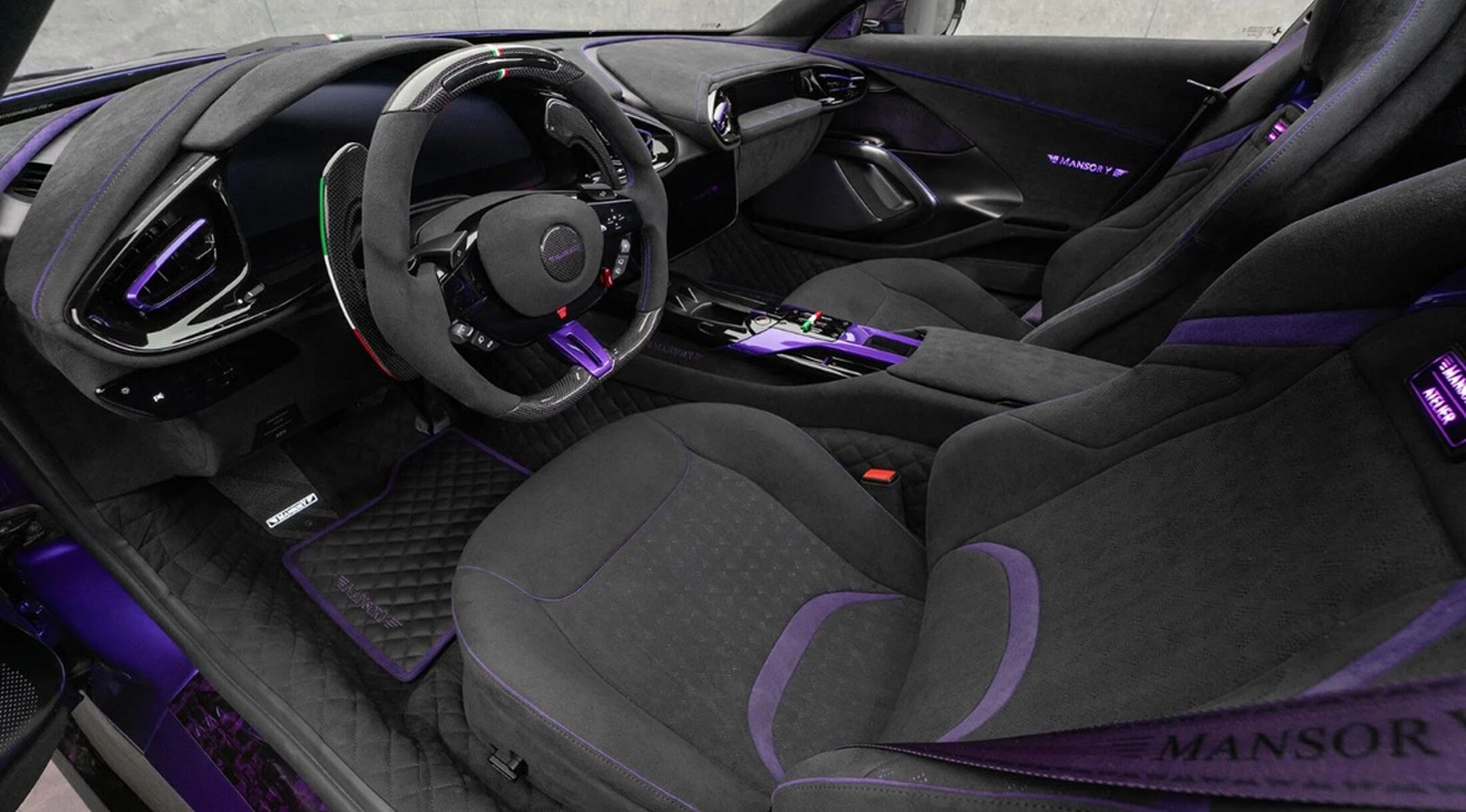 Het super-de-luxe en sportieve interieur