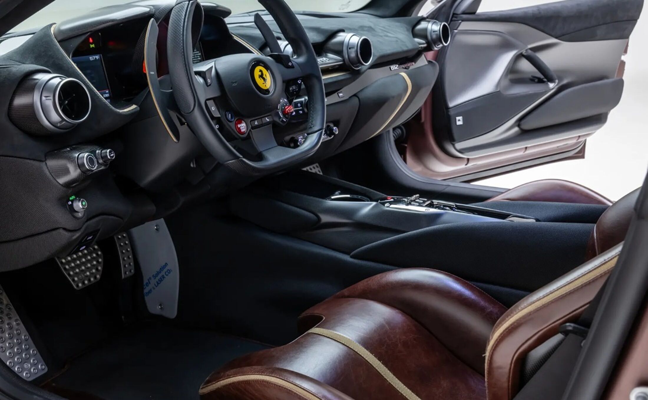 Het interieur met luxueuze elementen