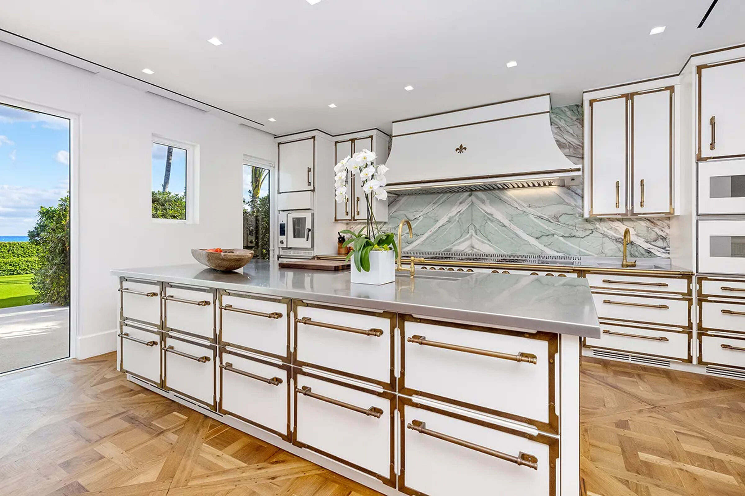 De villa met privétunnel op Palm Beach