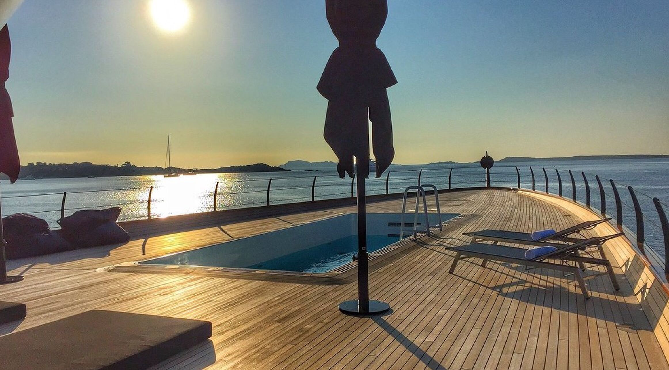 Het voordek van het superjacht Air van Feadship