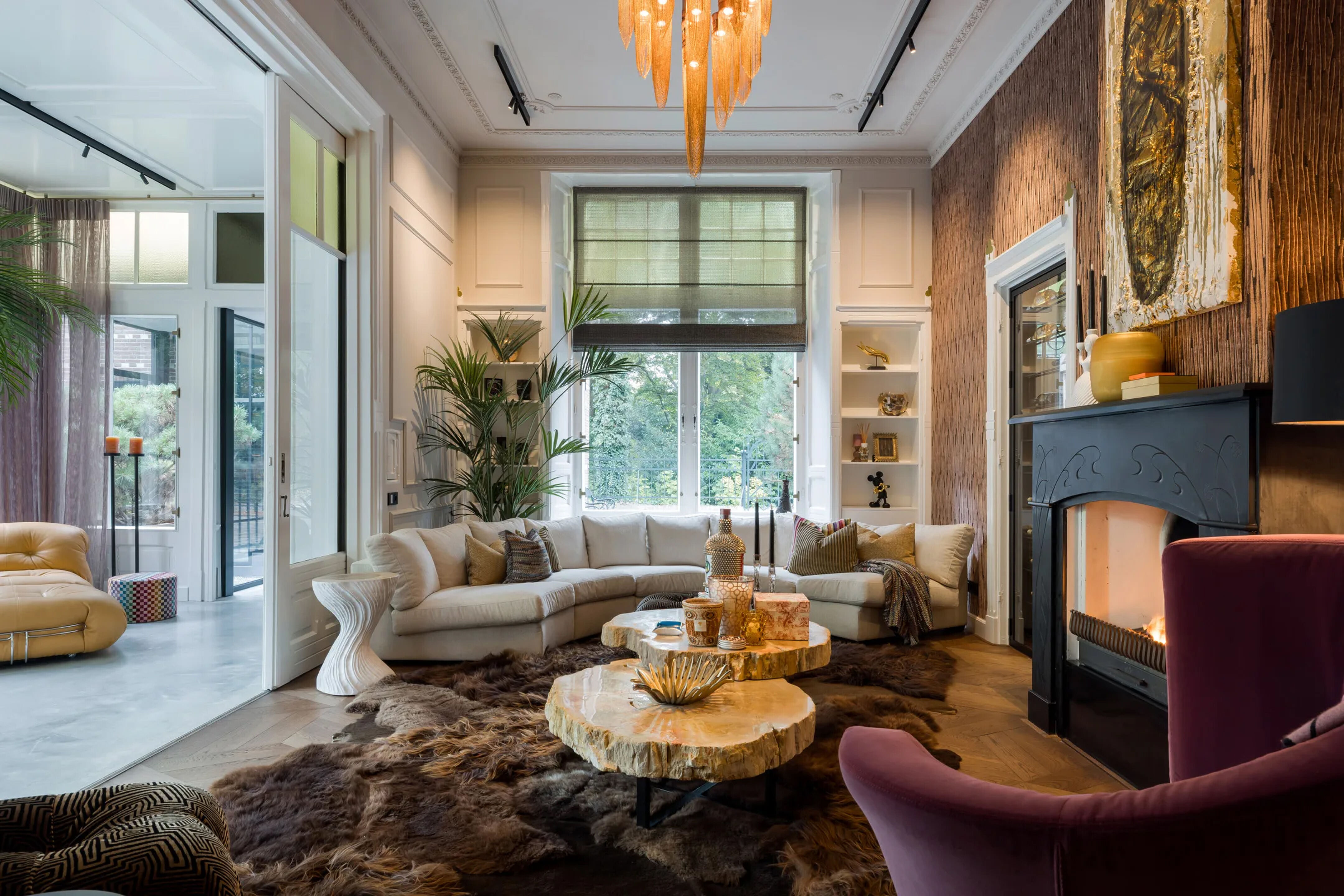 De woonkamer van de villa in Eindhoven