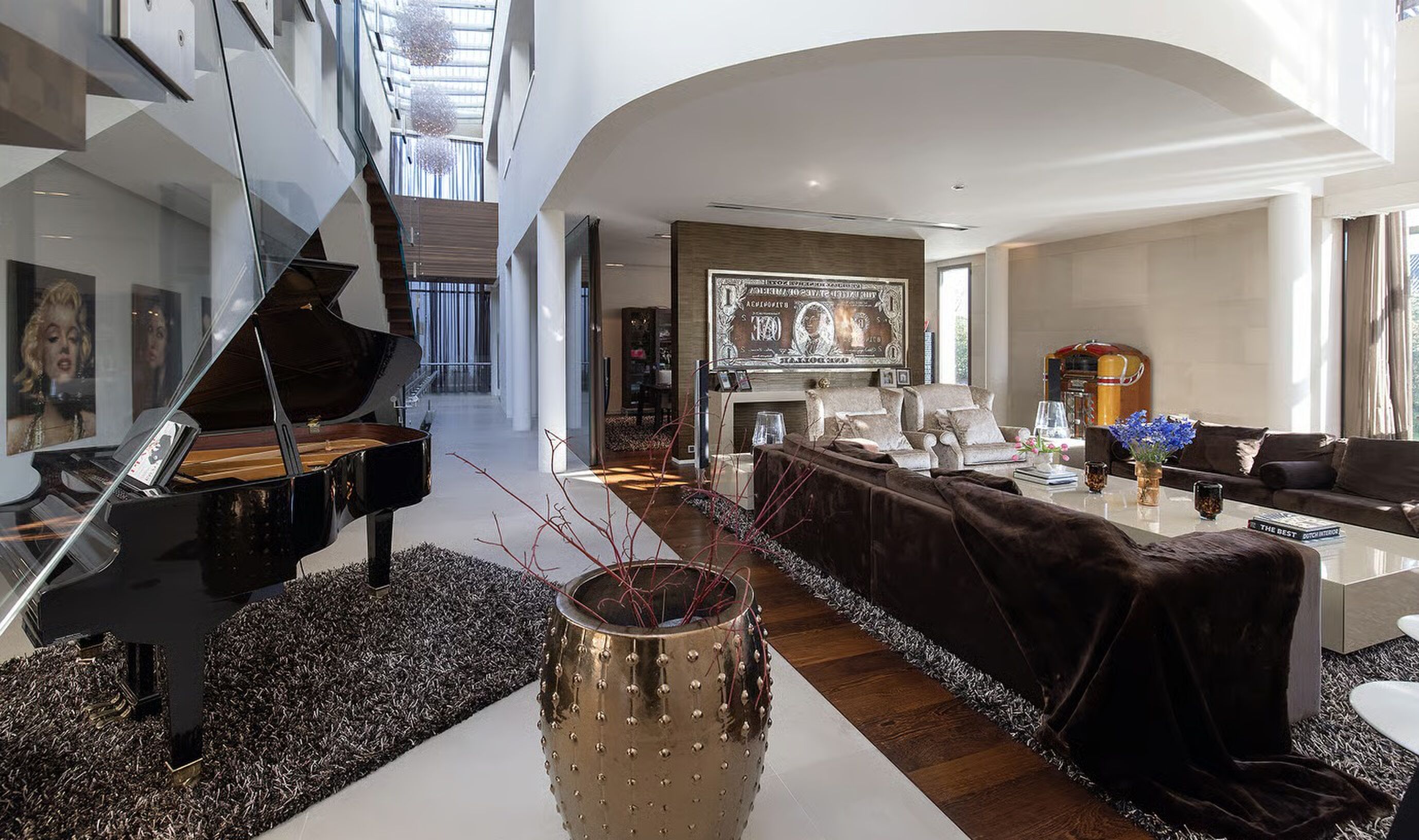 De voormalige villa van Roger Lips in Uden