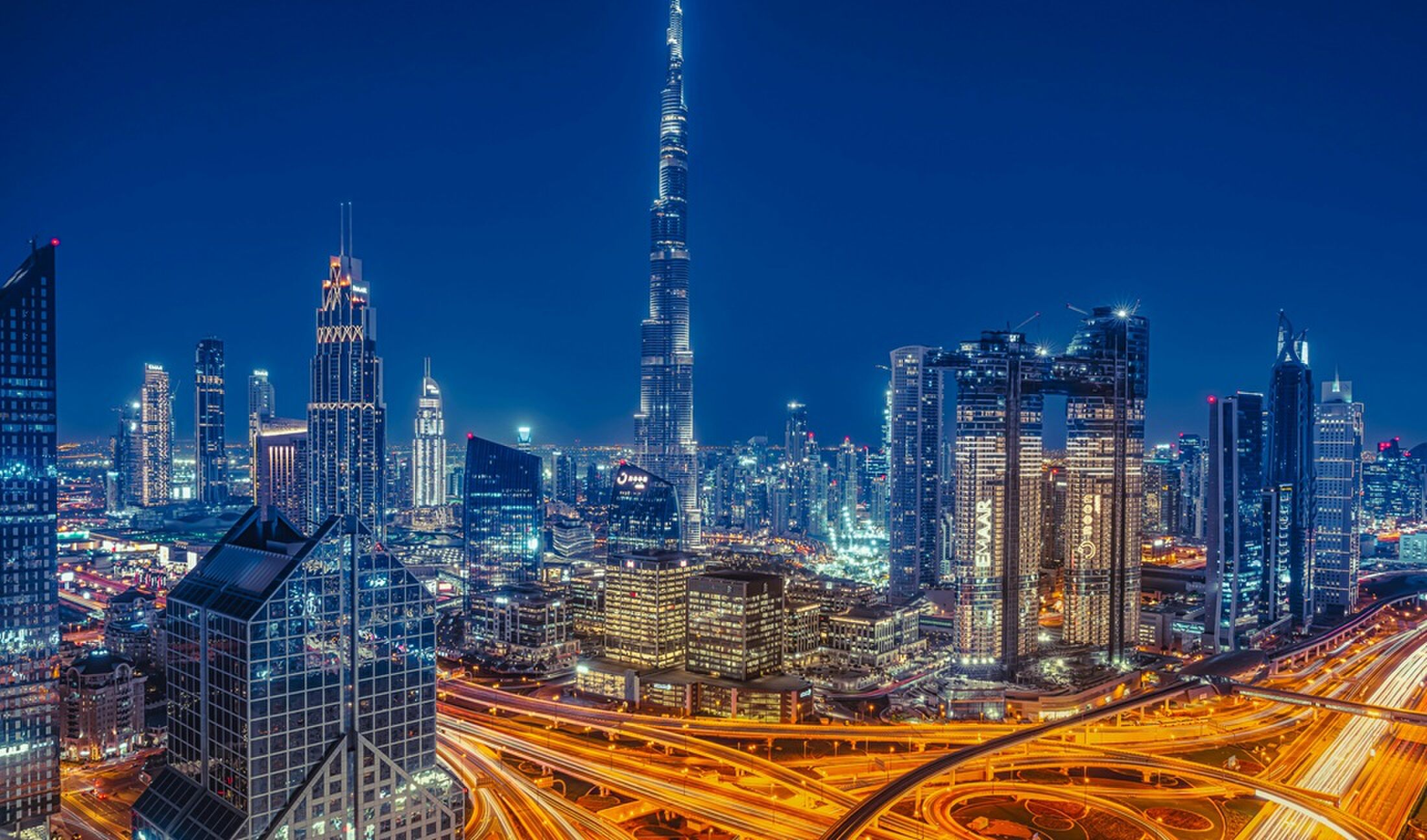 Dubai in de avonduren