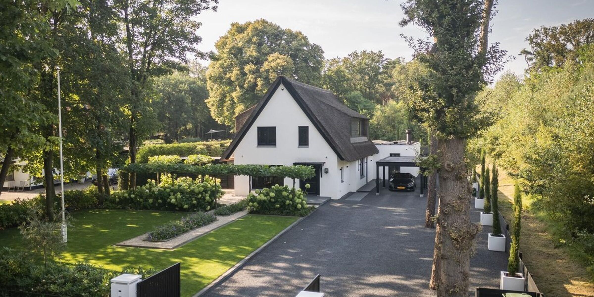 Waanzinnige bosvilla in Soesterberg met uitgebreide buitenruimte kost nog geen € 2 miljoen