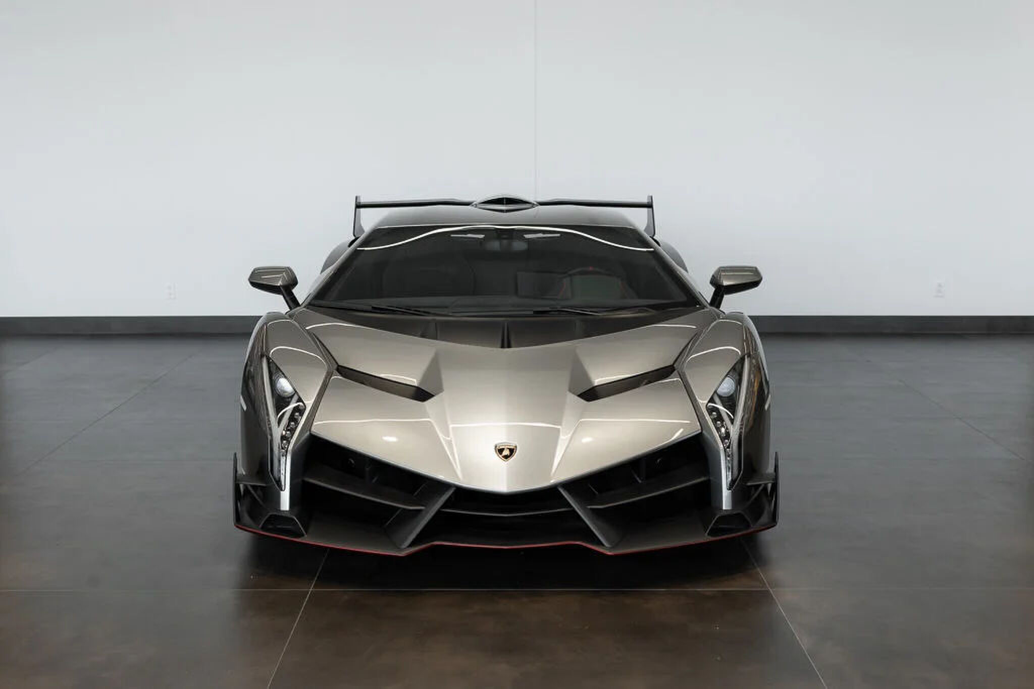 De voorkant van de Lamborghini Veneno