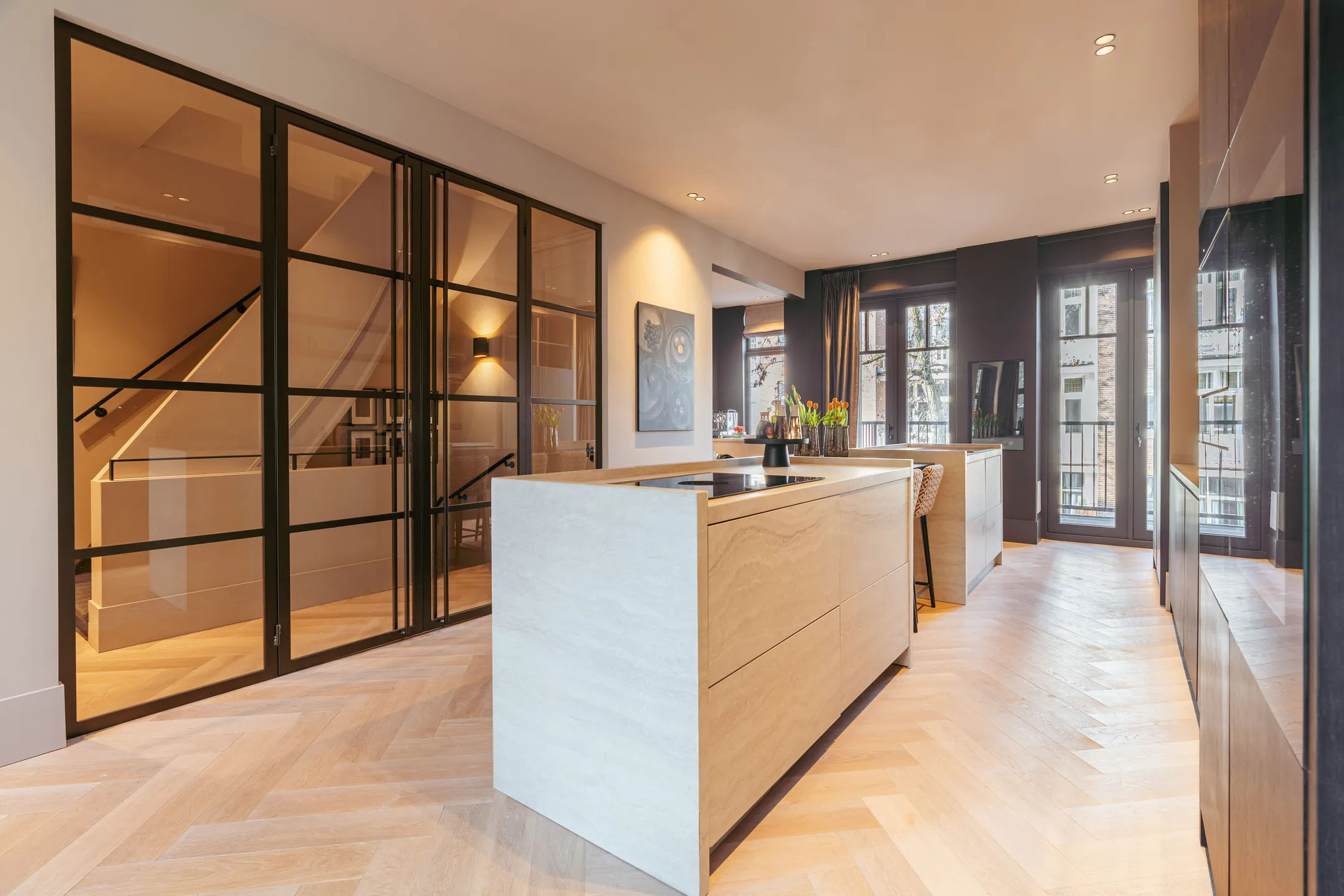De keuken van het prachtige appartement in Amsterdam-Zuid