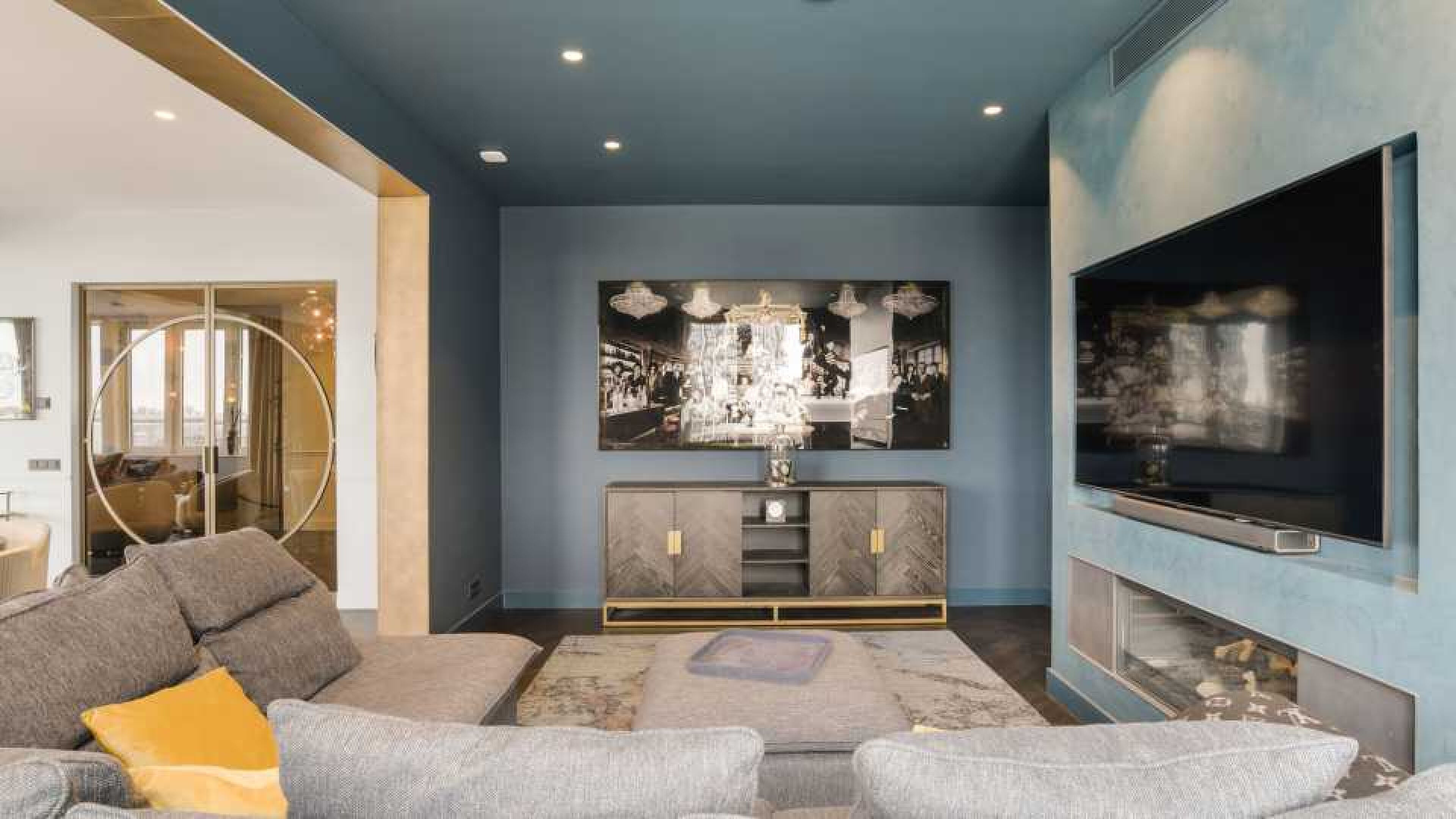 De luxe living in het penthouse van Gordon