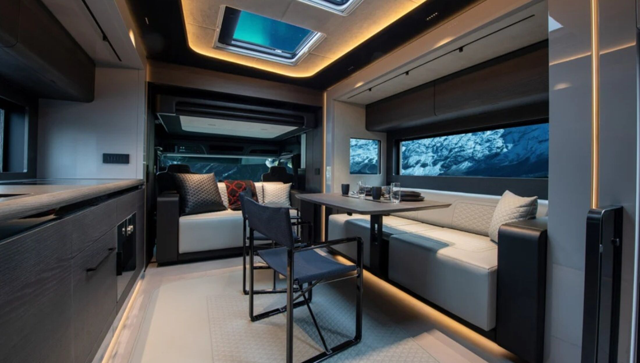 Het interieur van de grootste Brabus