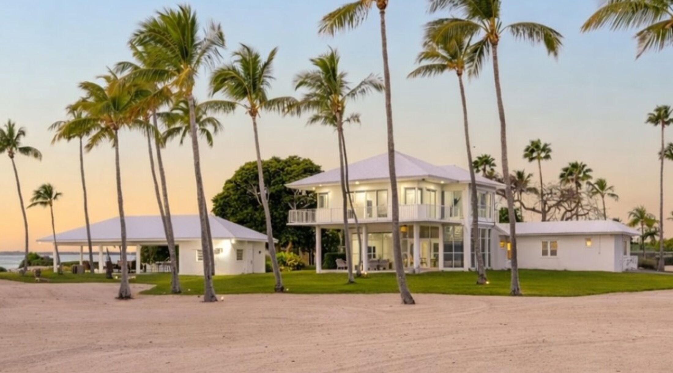 De vrijstaande villa op het eiland