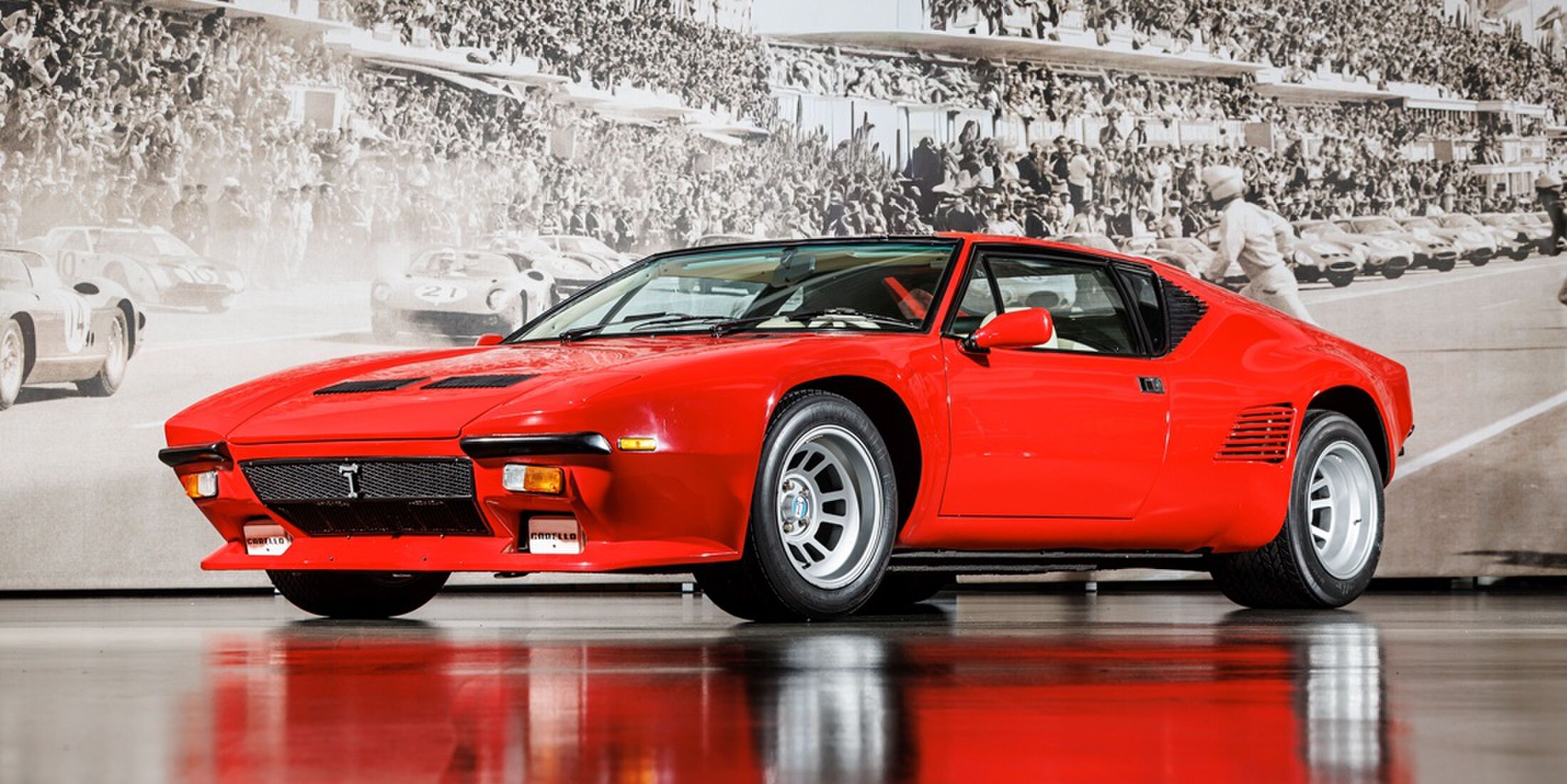 De vintage auto van De Tomaso