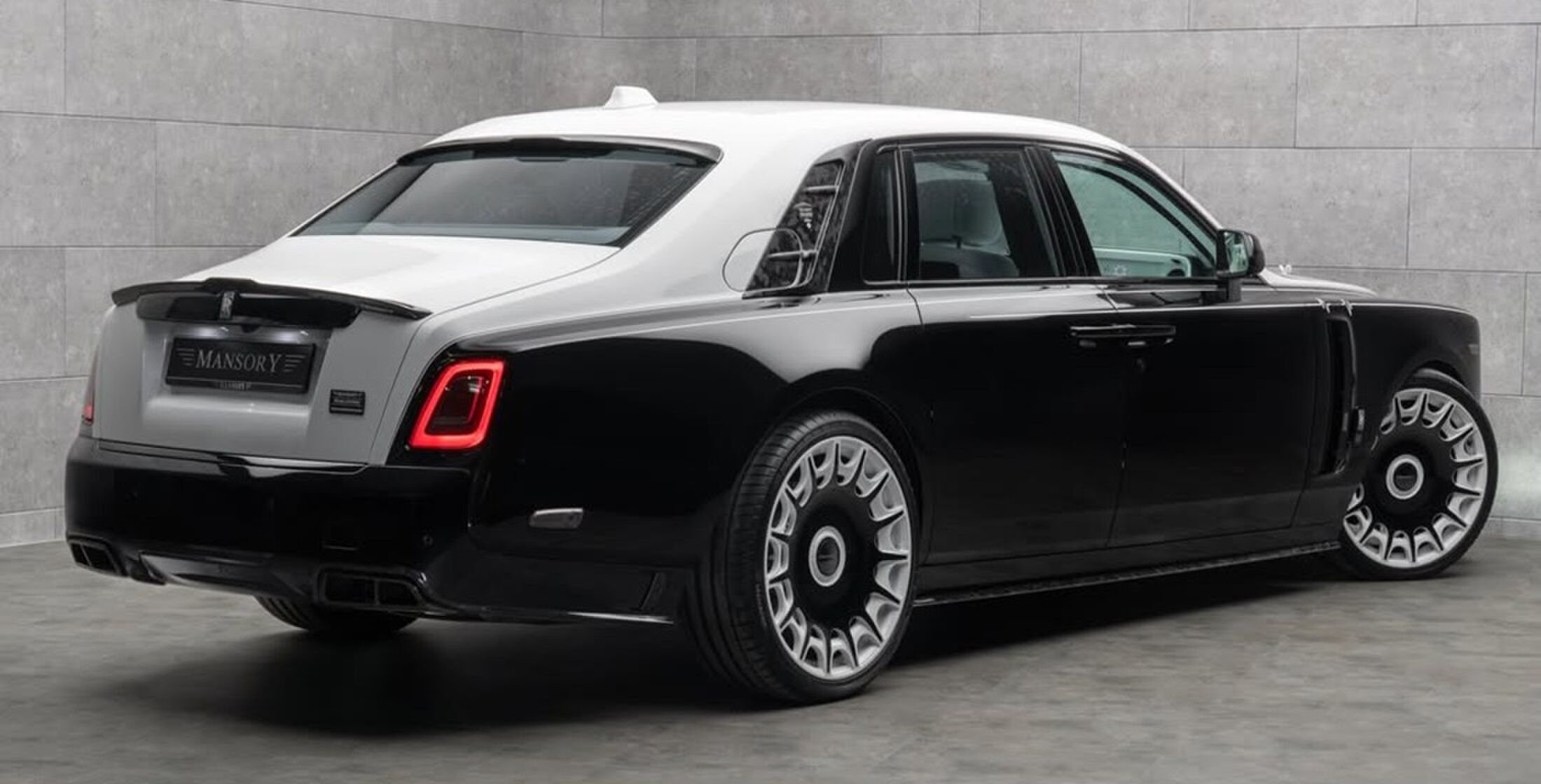 De achterzijde van de Mansory Pearl