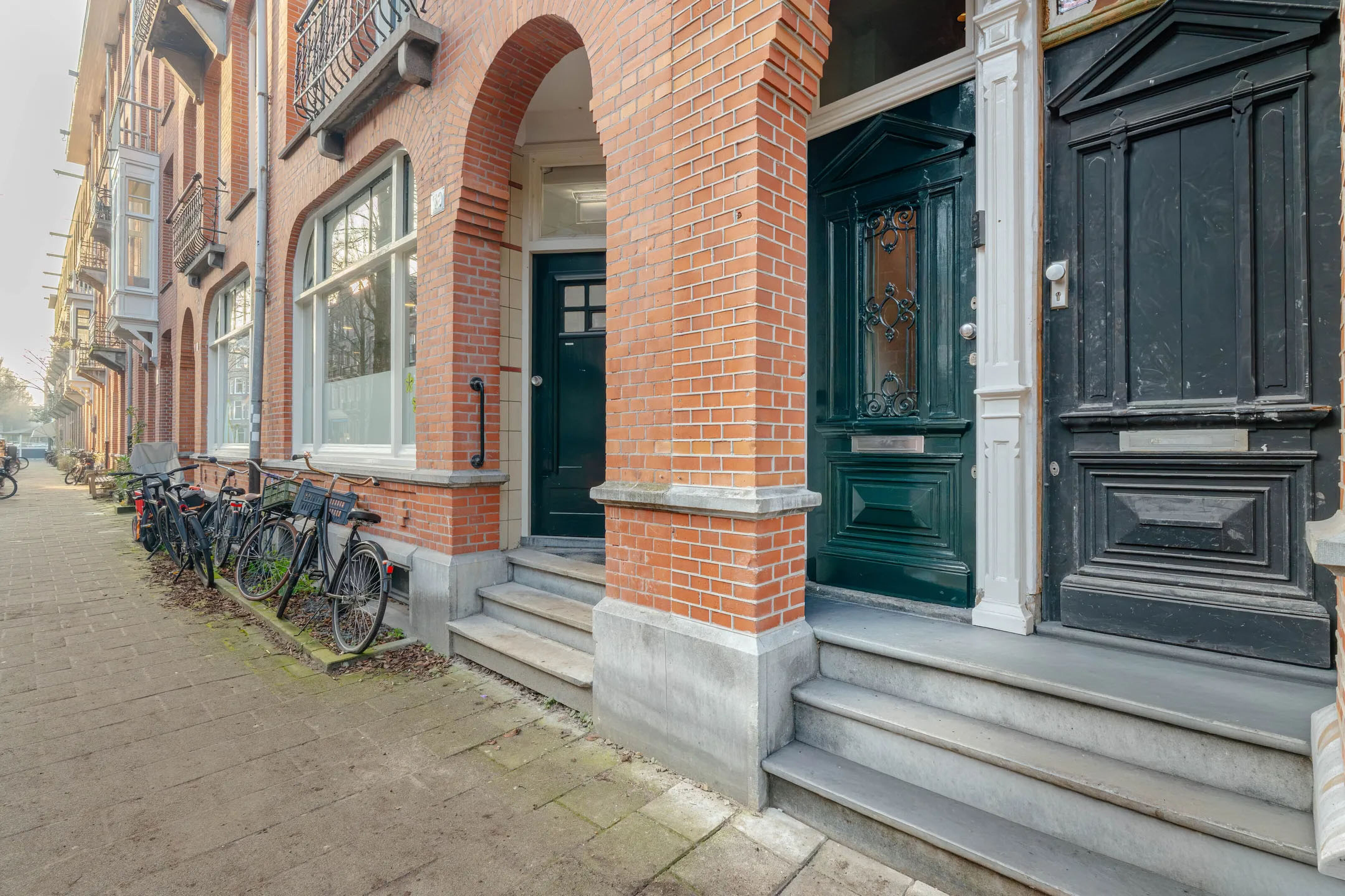 De voorzijde van het prachtige appartement in Amsterdam-Zuid