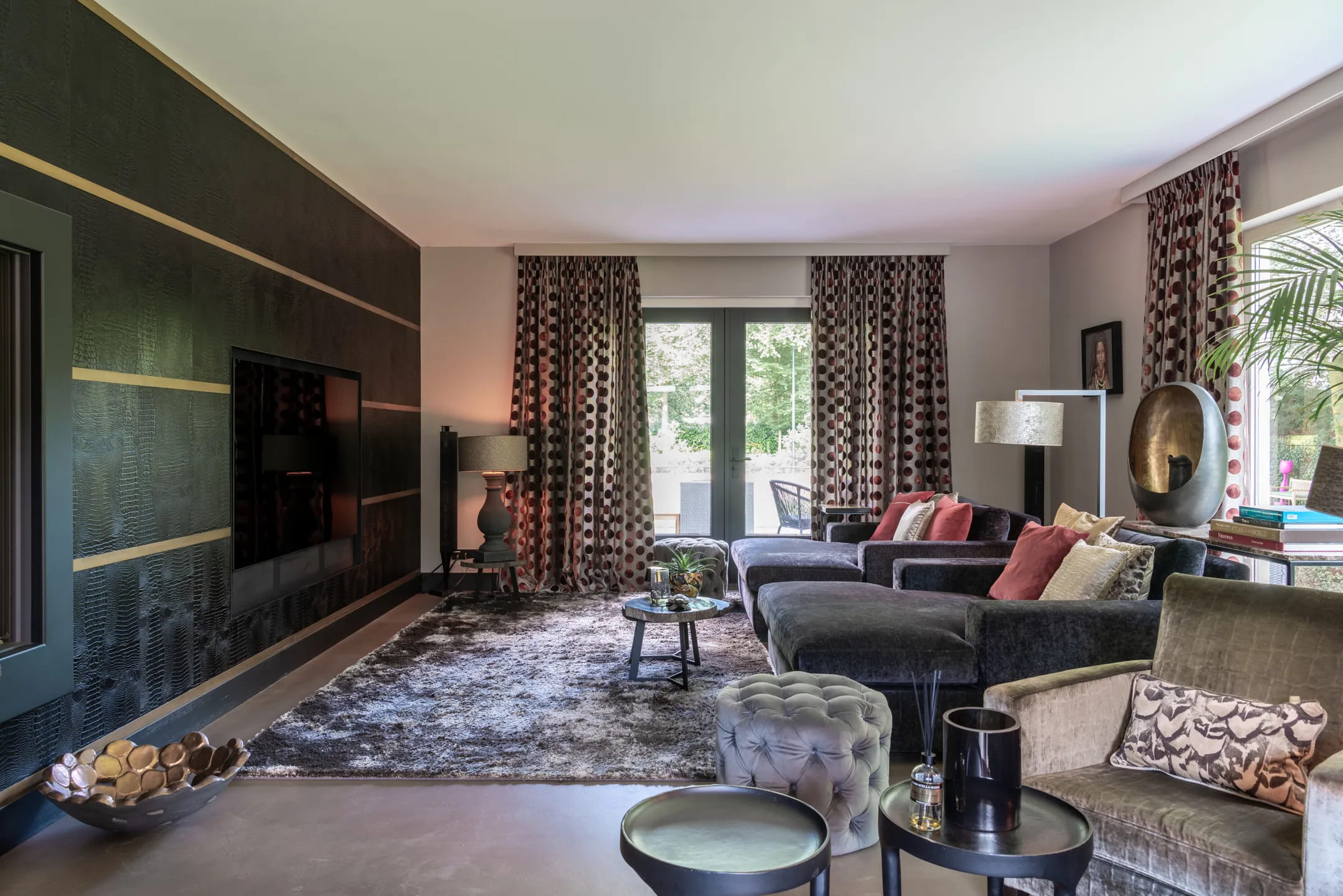 De woonkamer in de villa in Vught