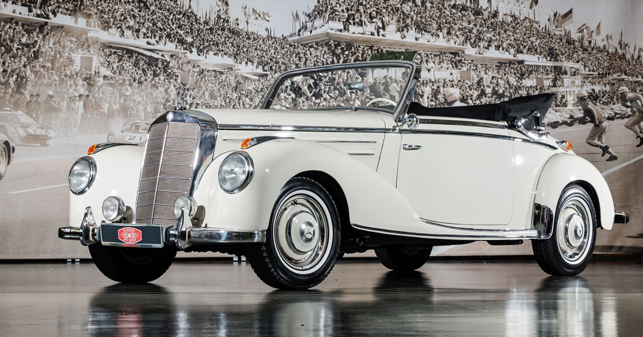 De oude Mercedes-Benz