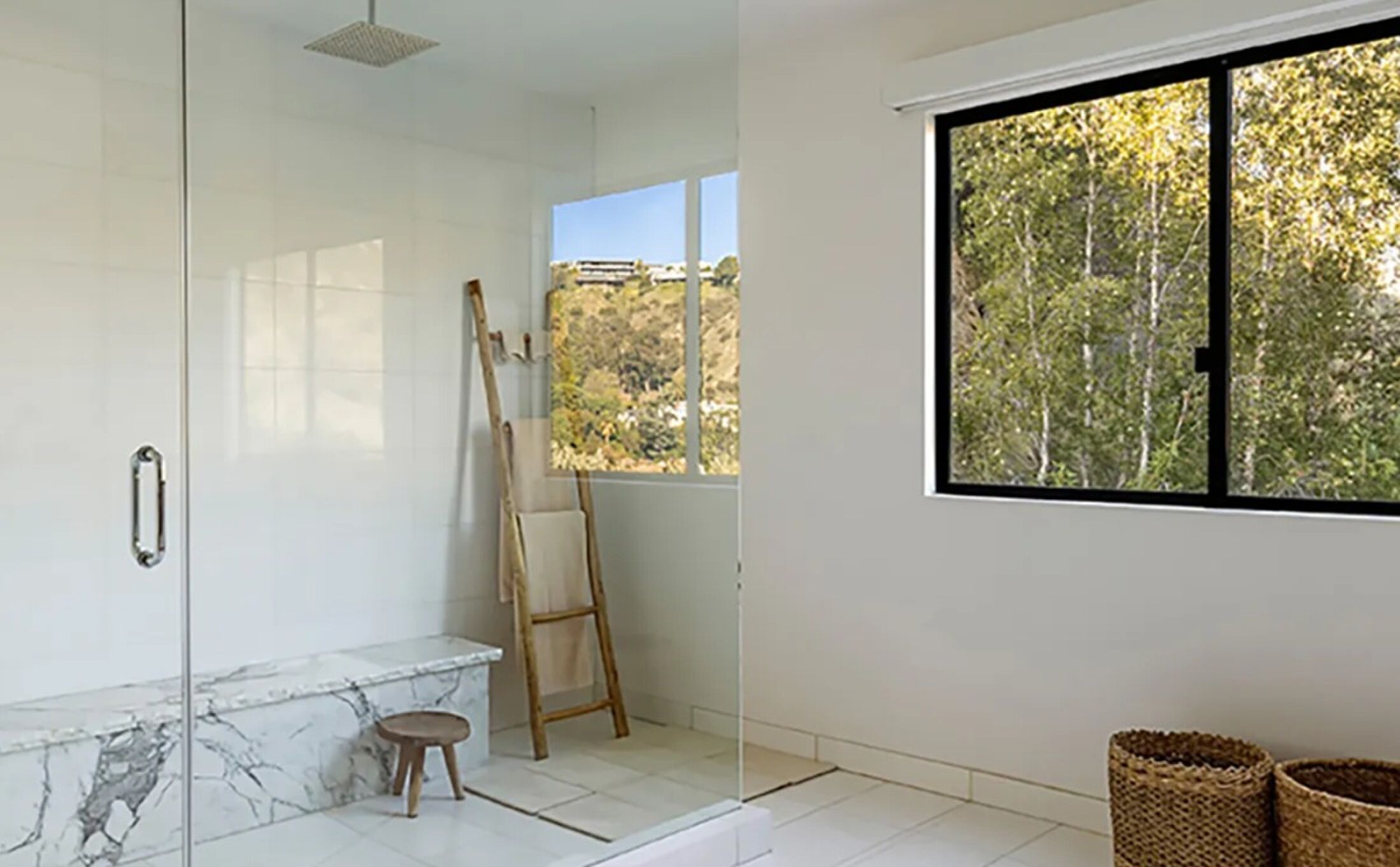 De keuken met marmeren details