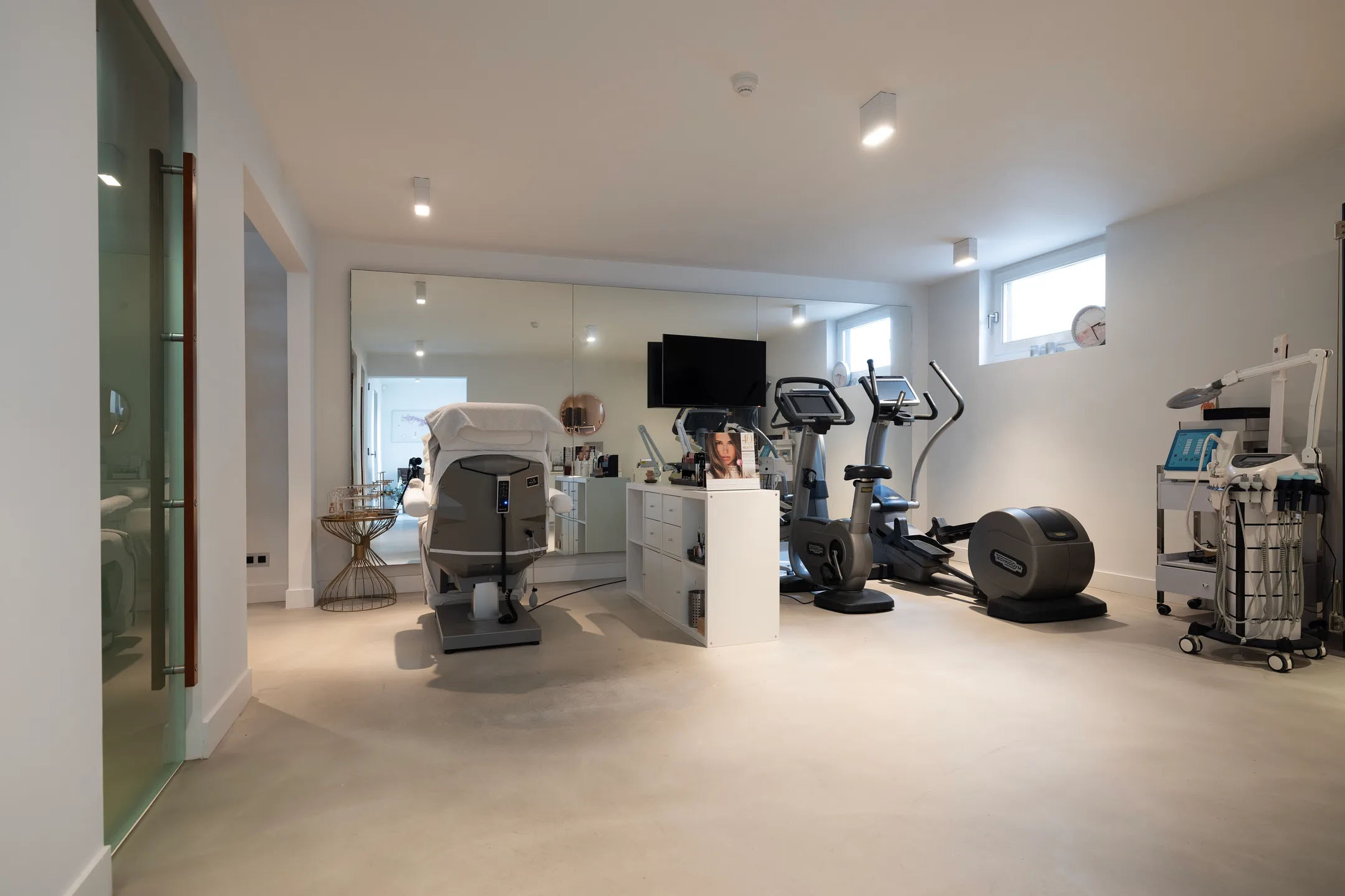 De sportschool in de villa in Muiden
