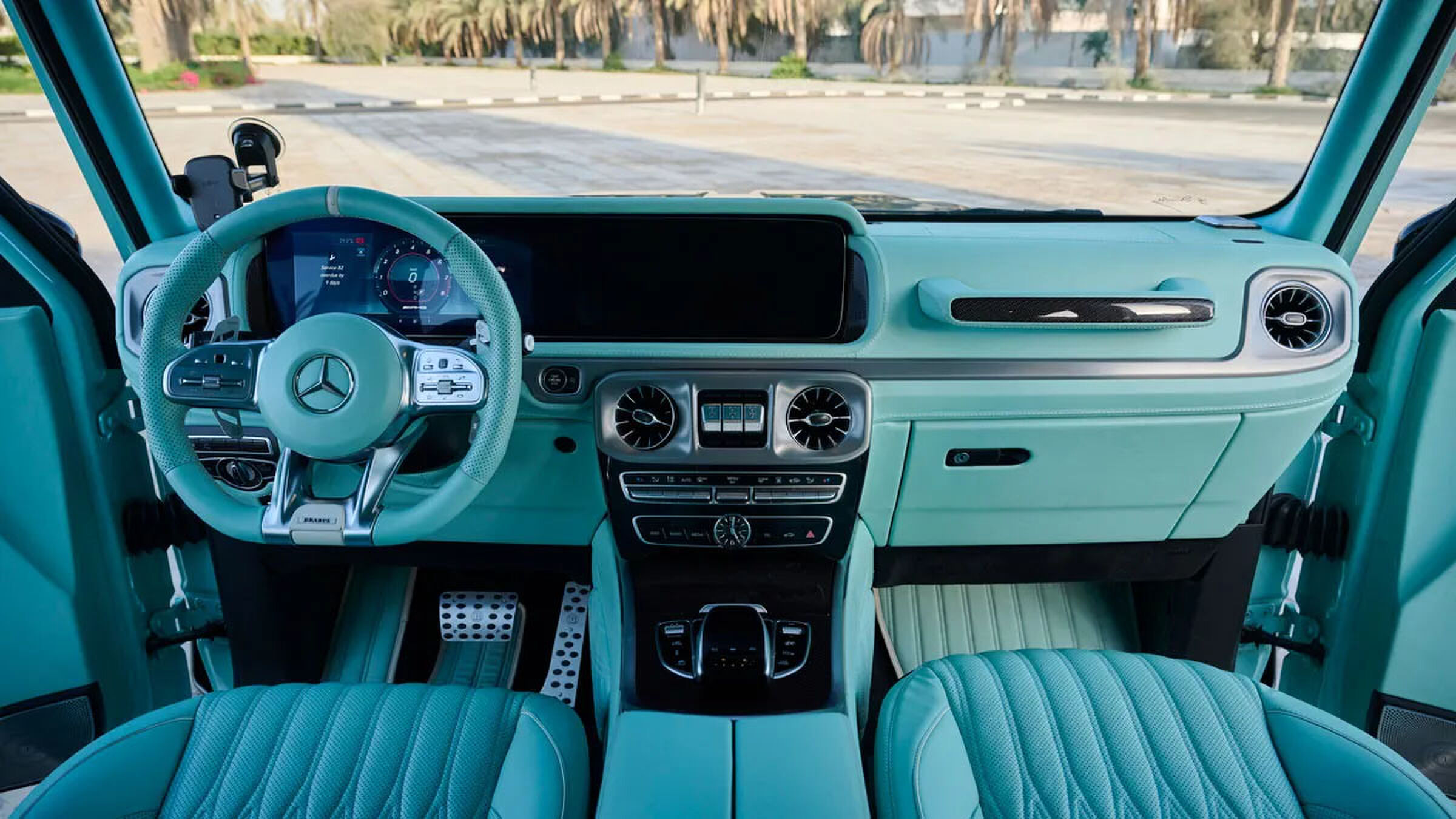 Het interieur van de Mercedes AMG G63 Brabus van Supercar Blondie