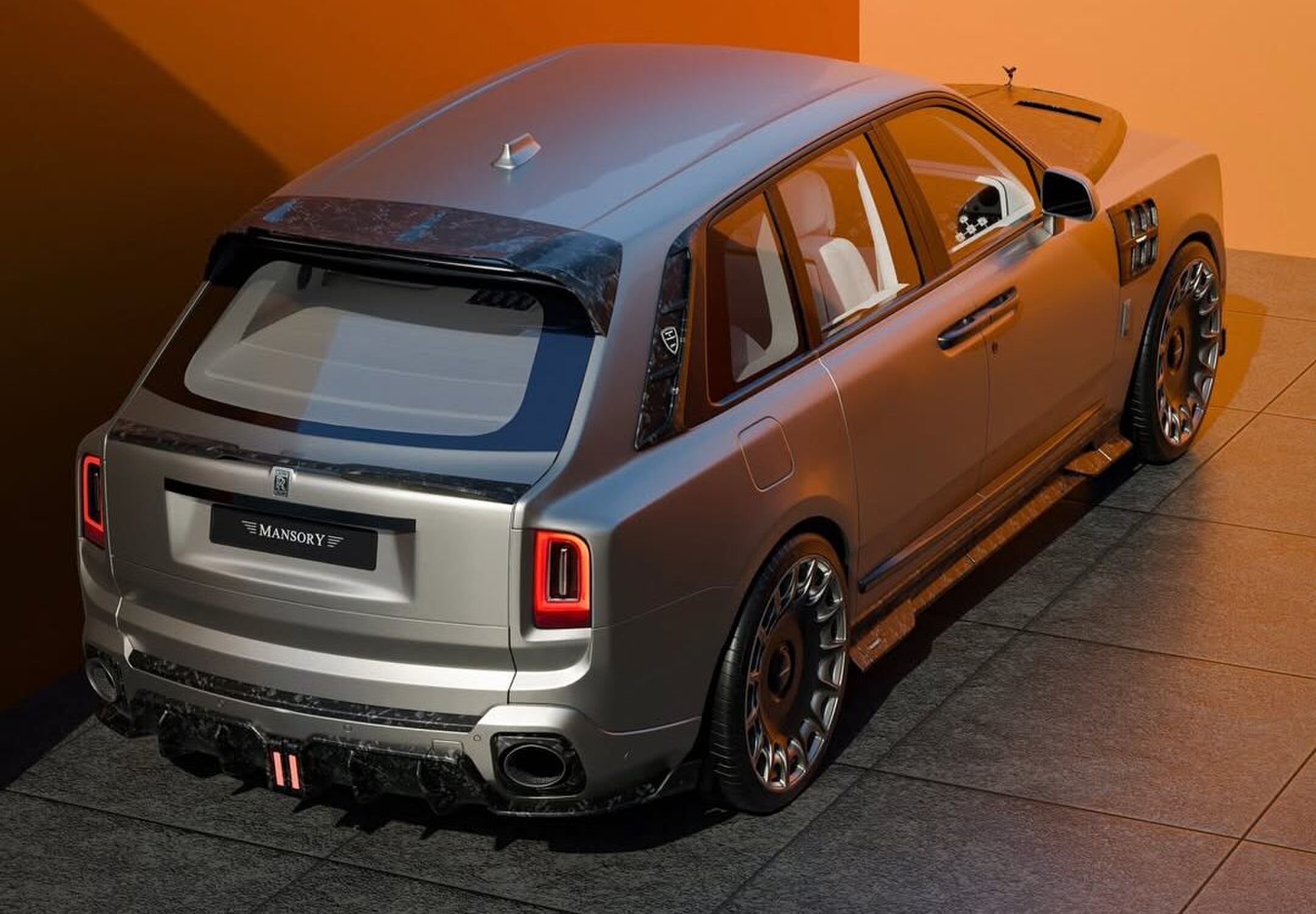 De Rolls-Royce Cullinan met kit van MANSORY