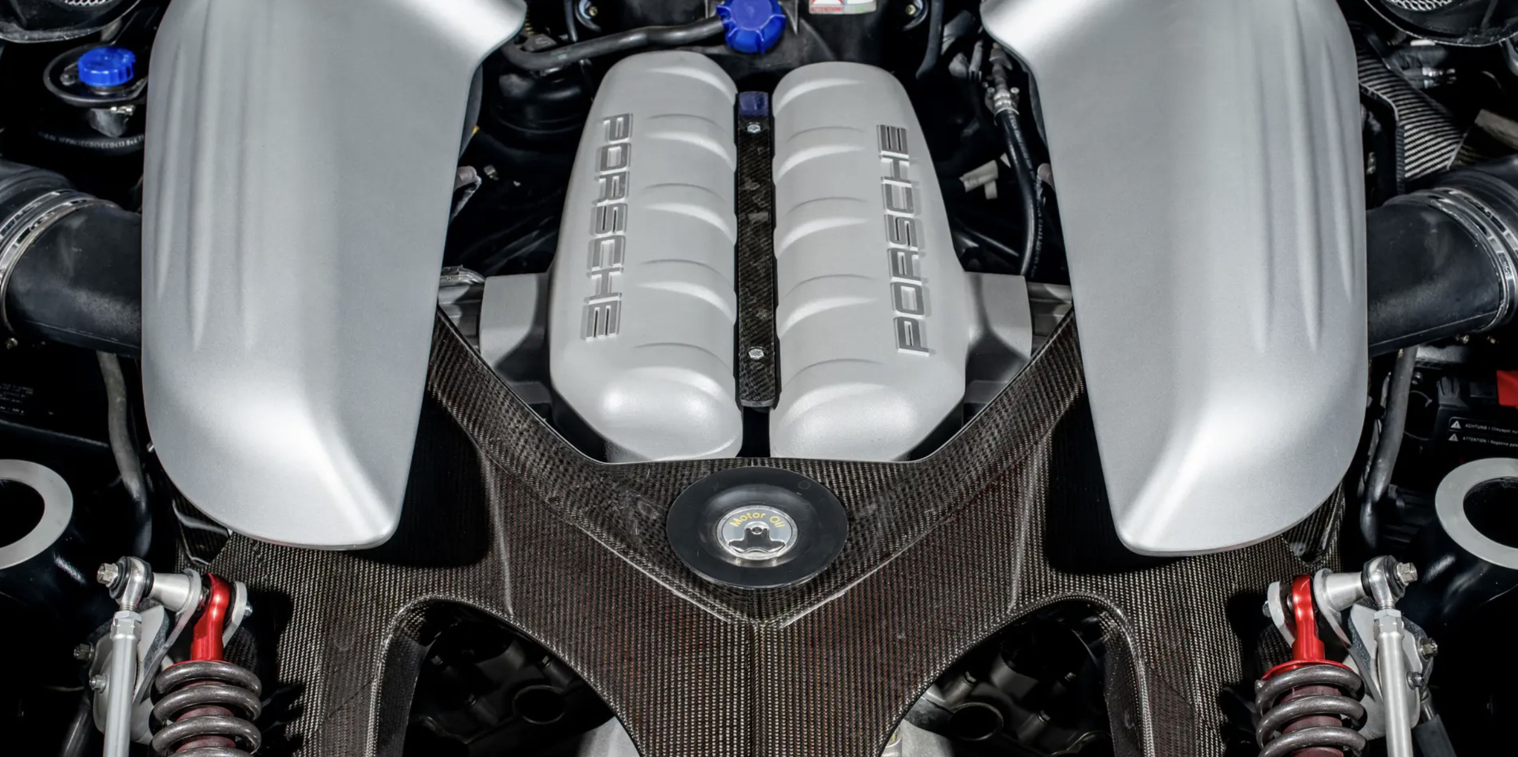 Het motorblok van de Porsche Carrera GT