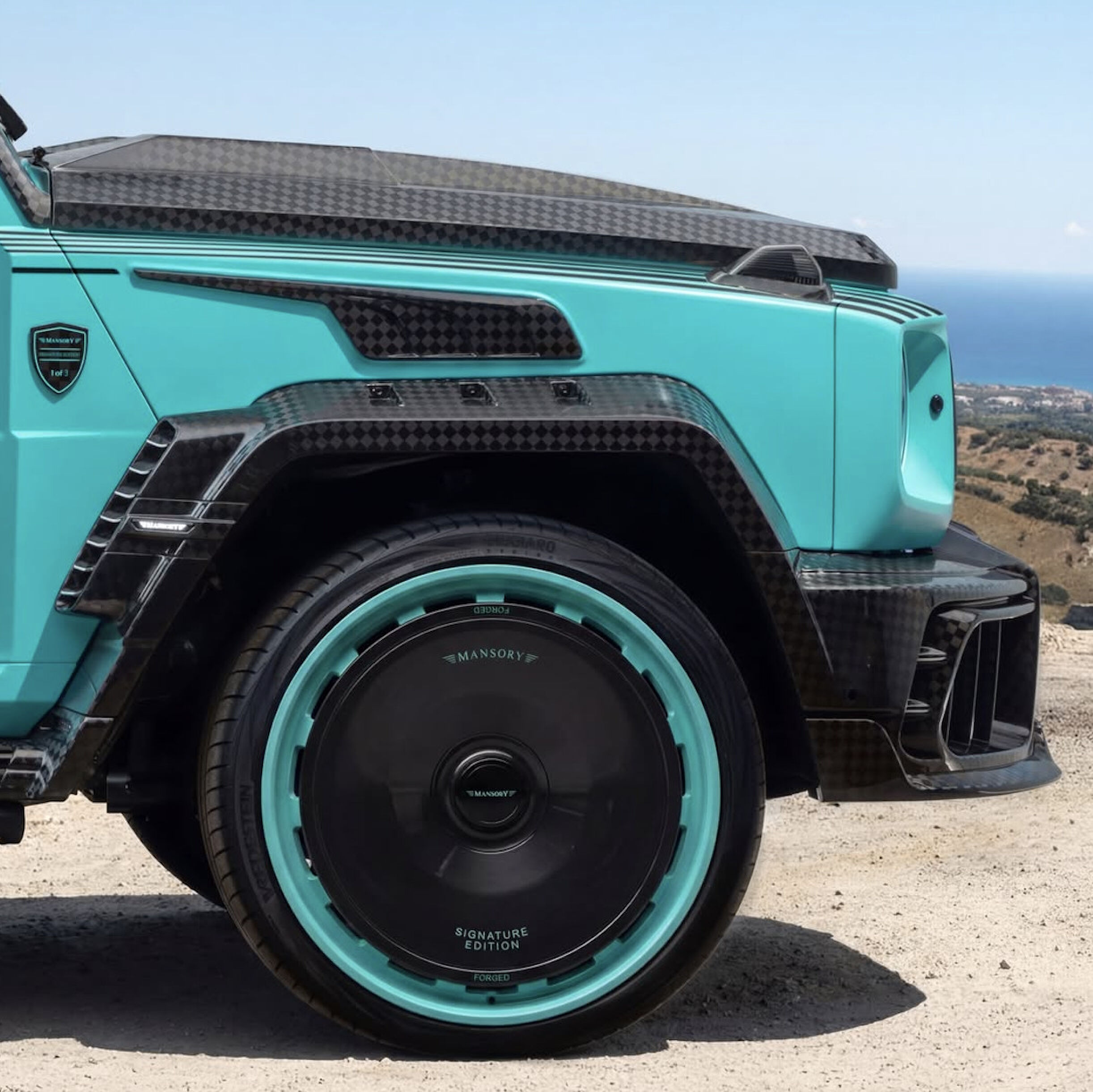 De zijkant van de Mercedes G-Klasse MANSORY