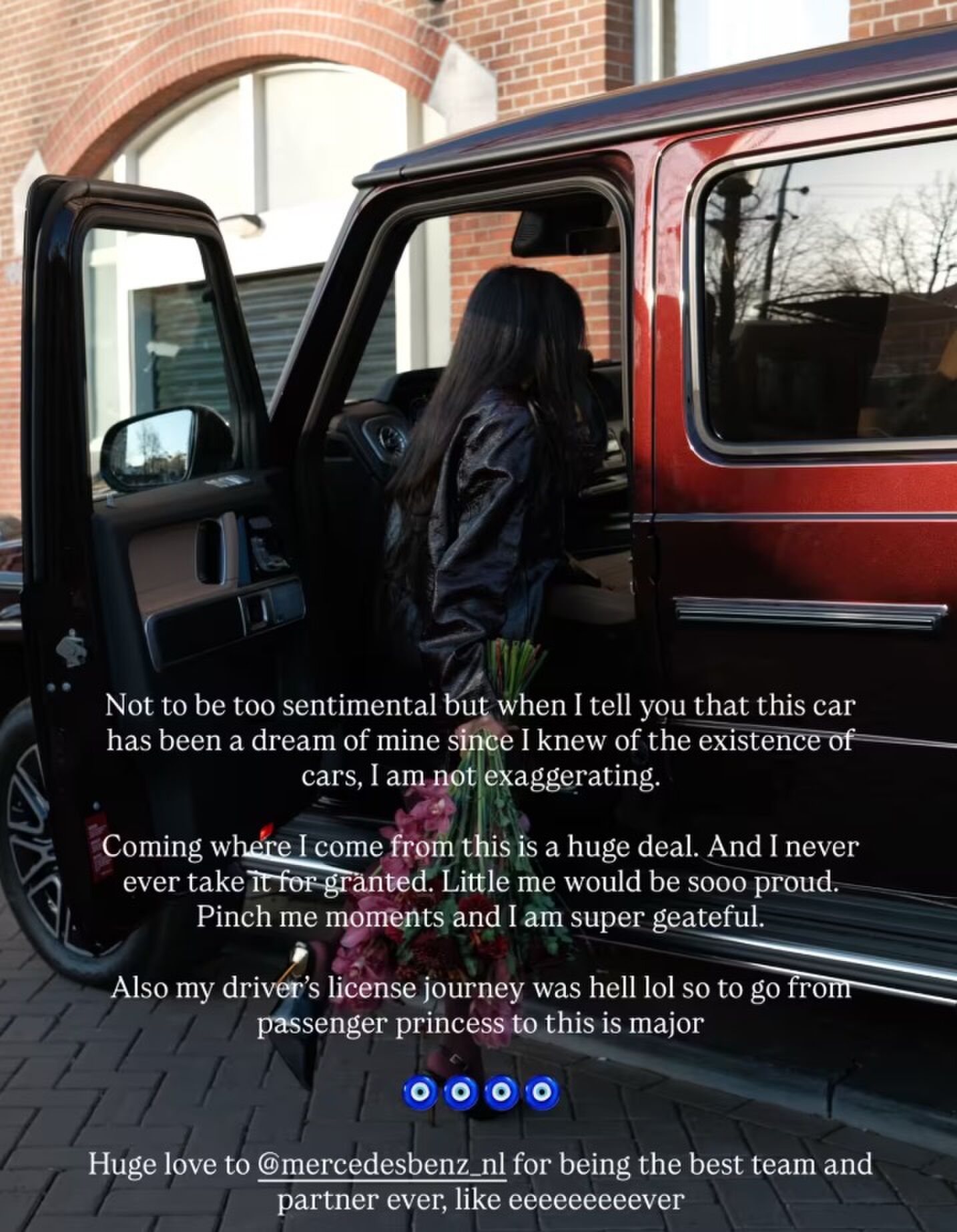 De nieuwe Mercedes van Anna Nooshin