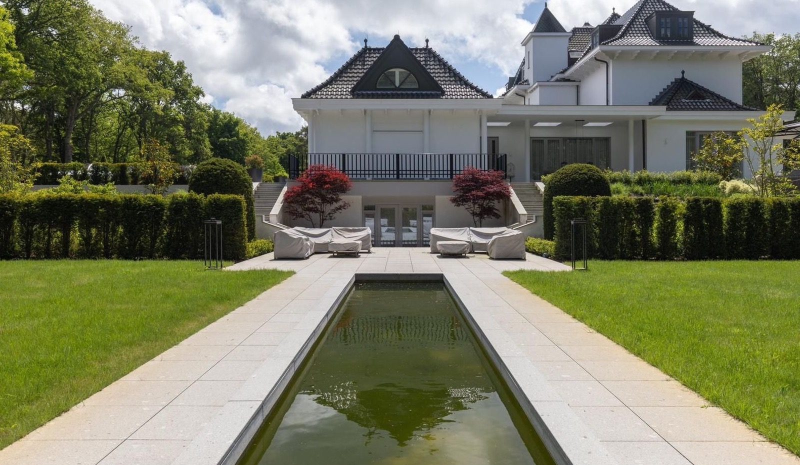 De achterzijde van de Aerdenhoutse villa