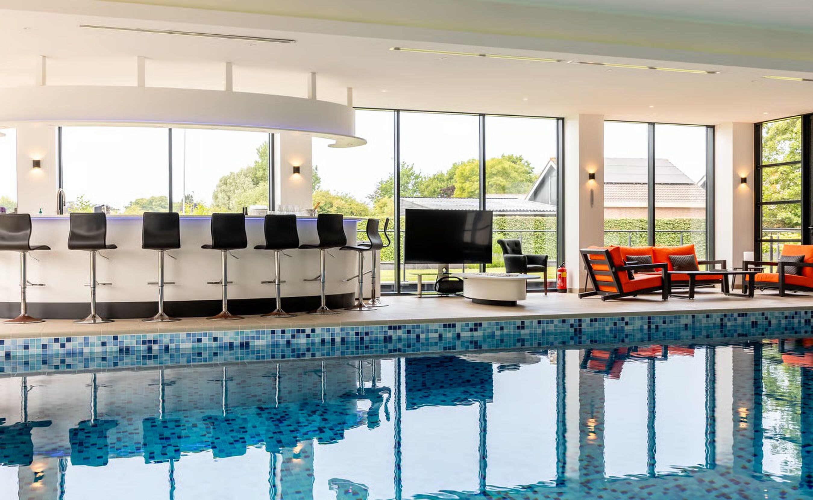 De bar van de villa in Oostvoorne