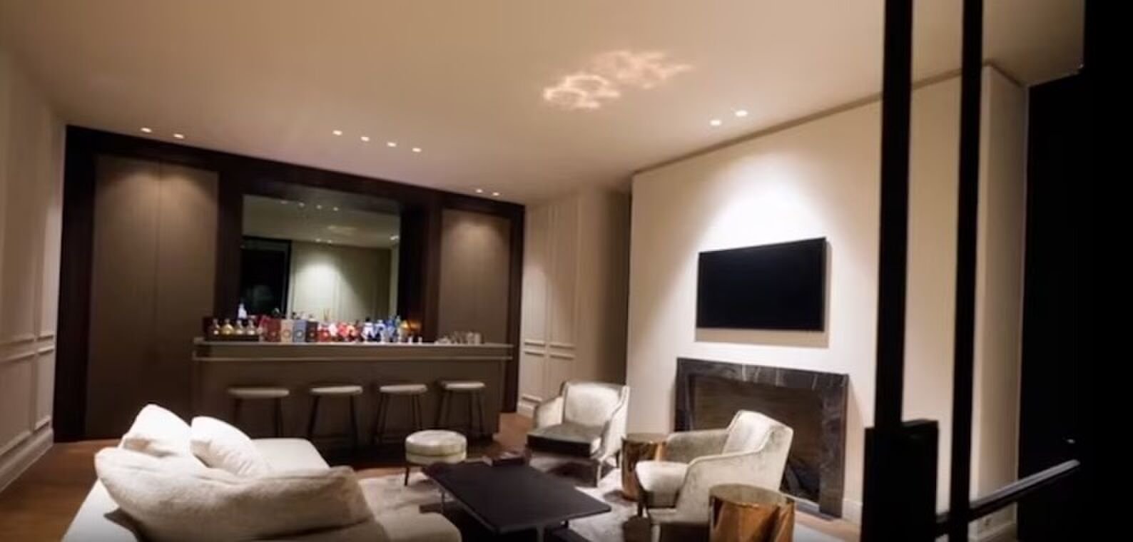 De mancave in de villa van Toby Alderweireld