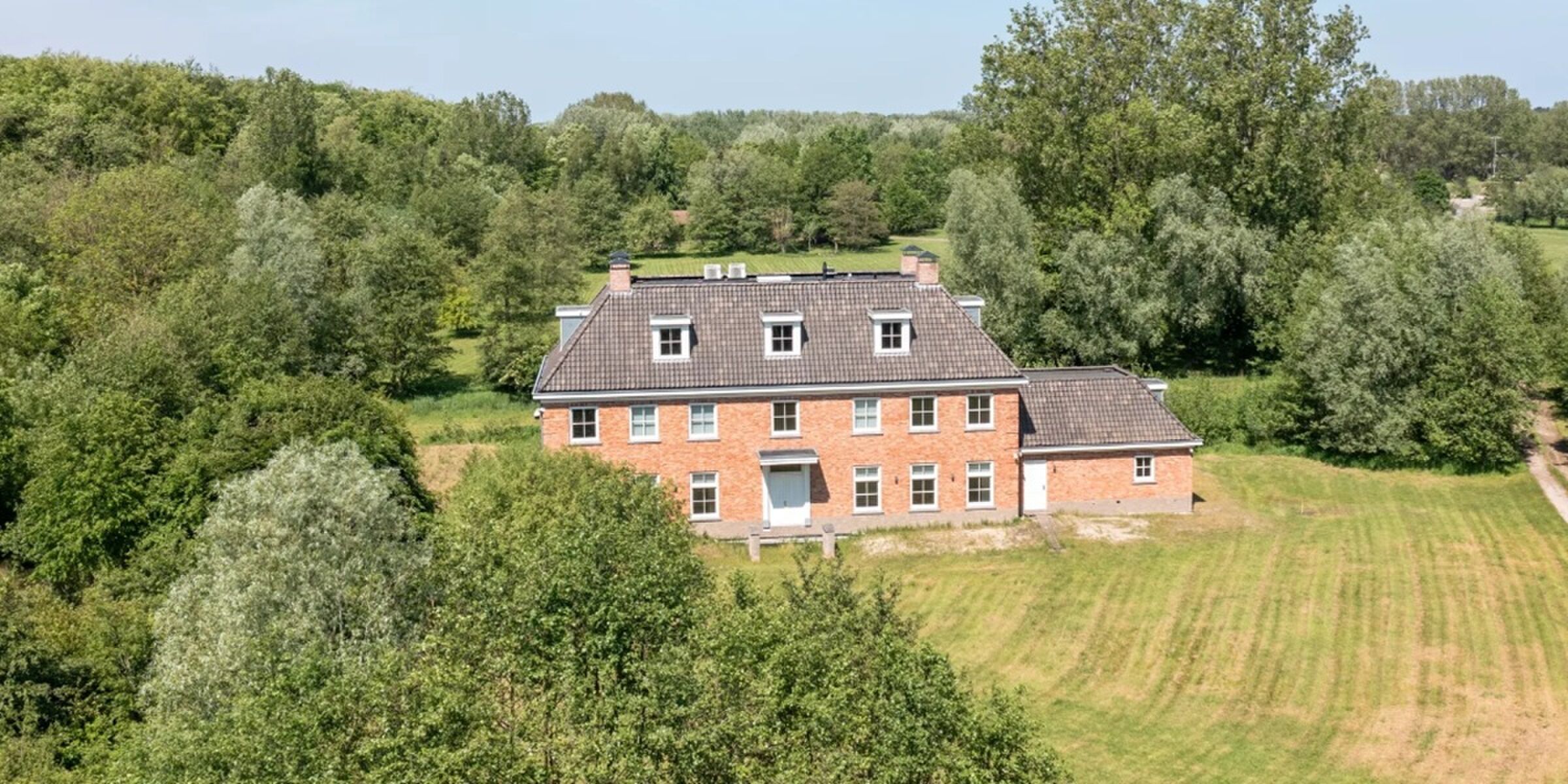 Exclusief landgoed met uitgebreide paardenranch in miljonairsdorp Wassenaar kost ruim € 6,2 miljoen