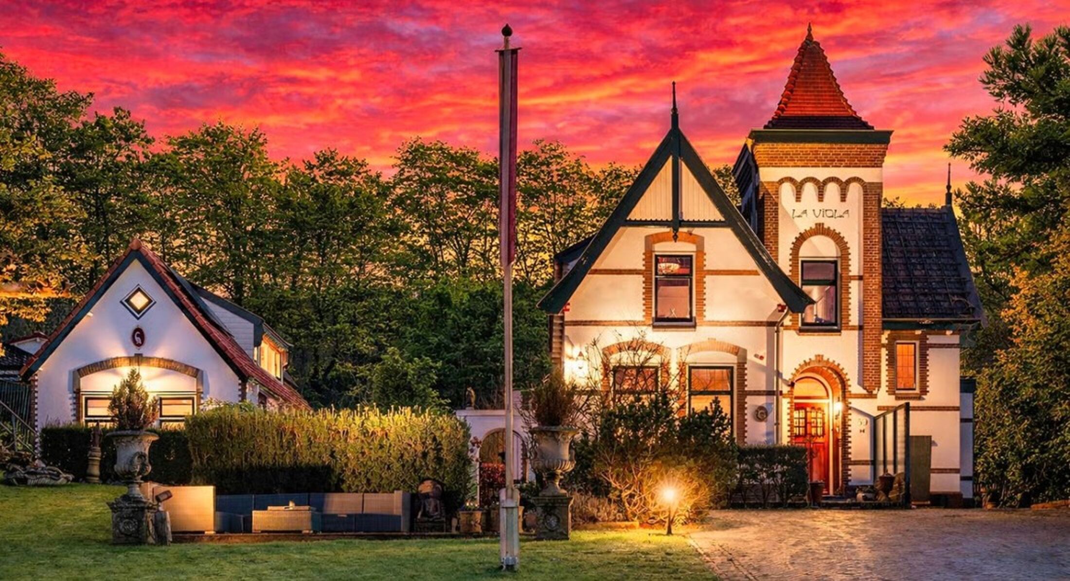 De buitenkant van de villa in Wijk aan Zee