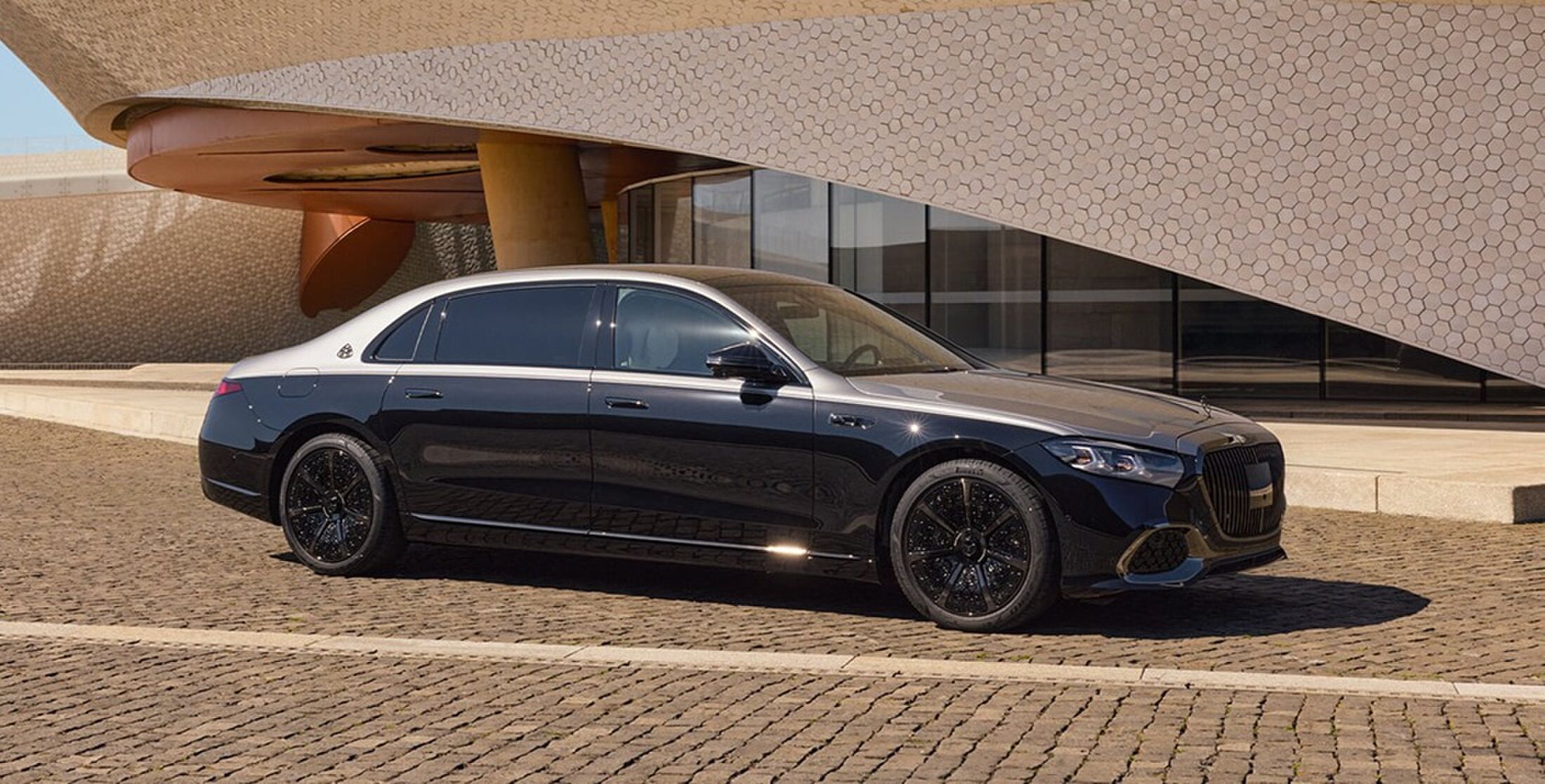 De zijkant van de nieuwe Mercedes-Maybach S-Klasse