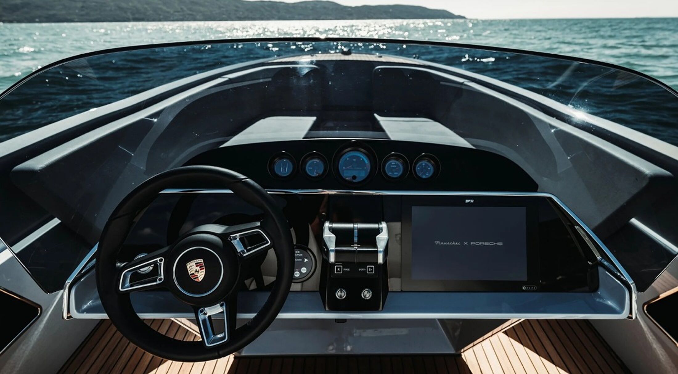 De cabine van de boot van Porsche